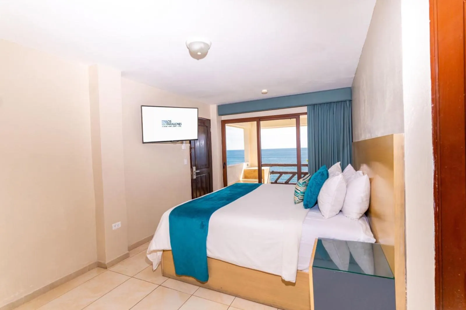 TV and multimedia, Bed in Hotel Los Farallones