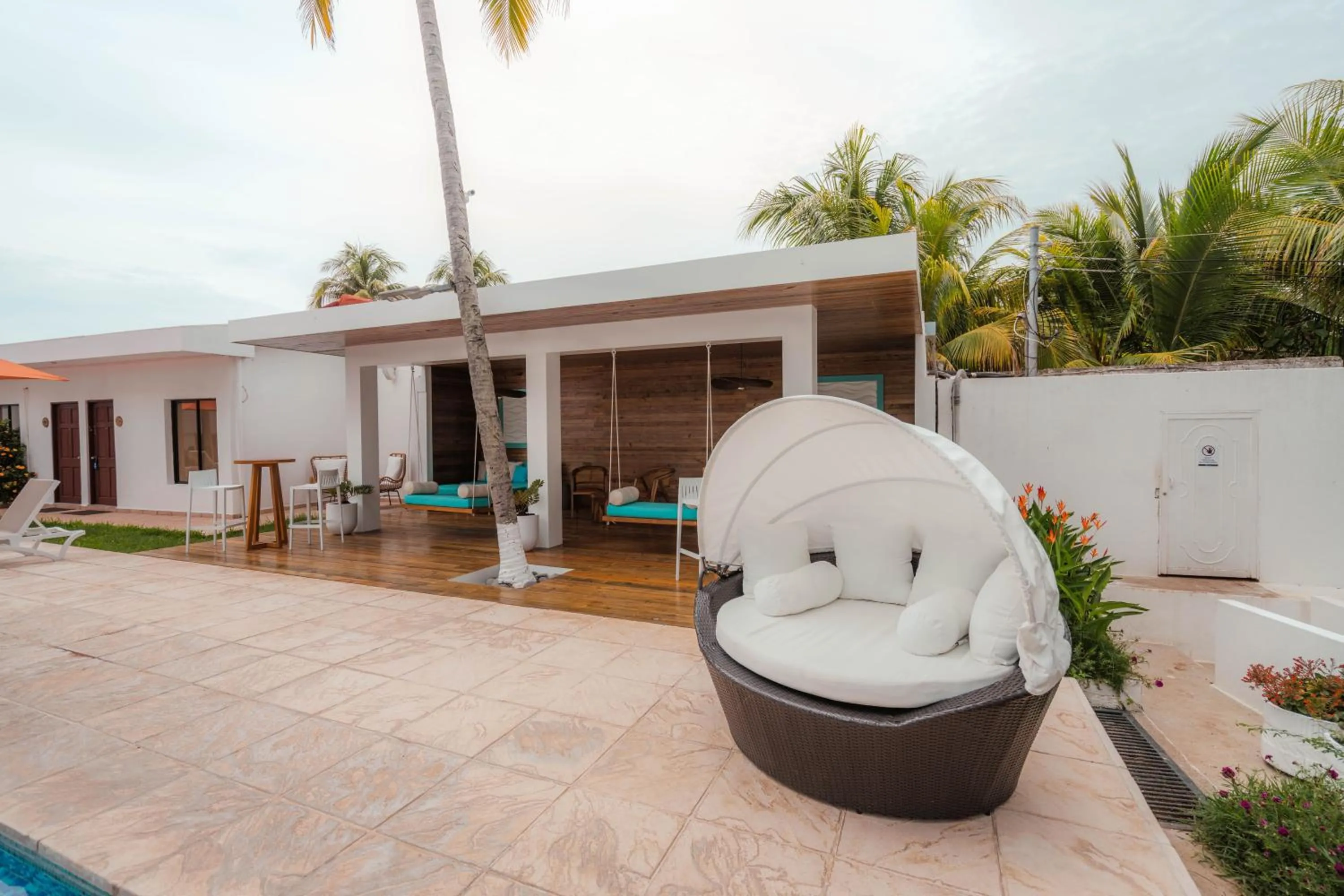 Swimming pool in Hotel Los Farallones
