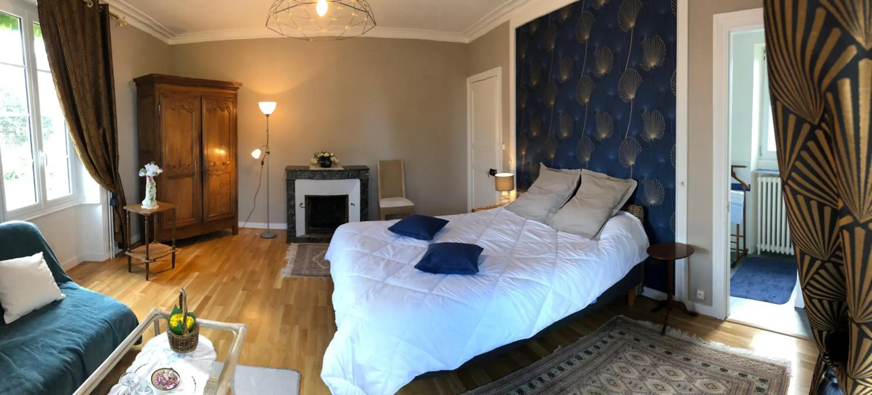 Double Room with Private Bathroom in La Faisanderie Double Room with Private Bathroom in La Faisanderie