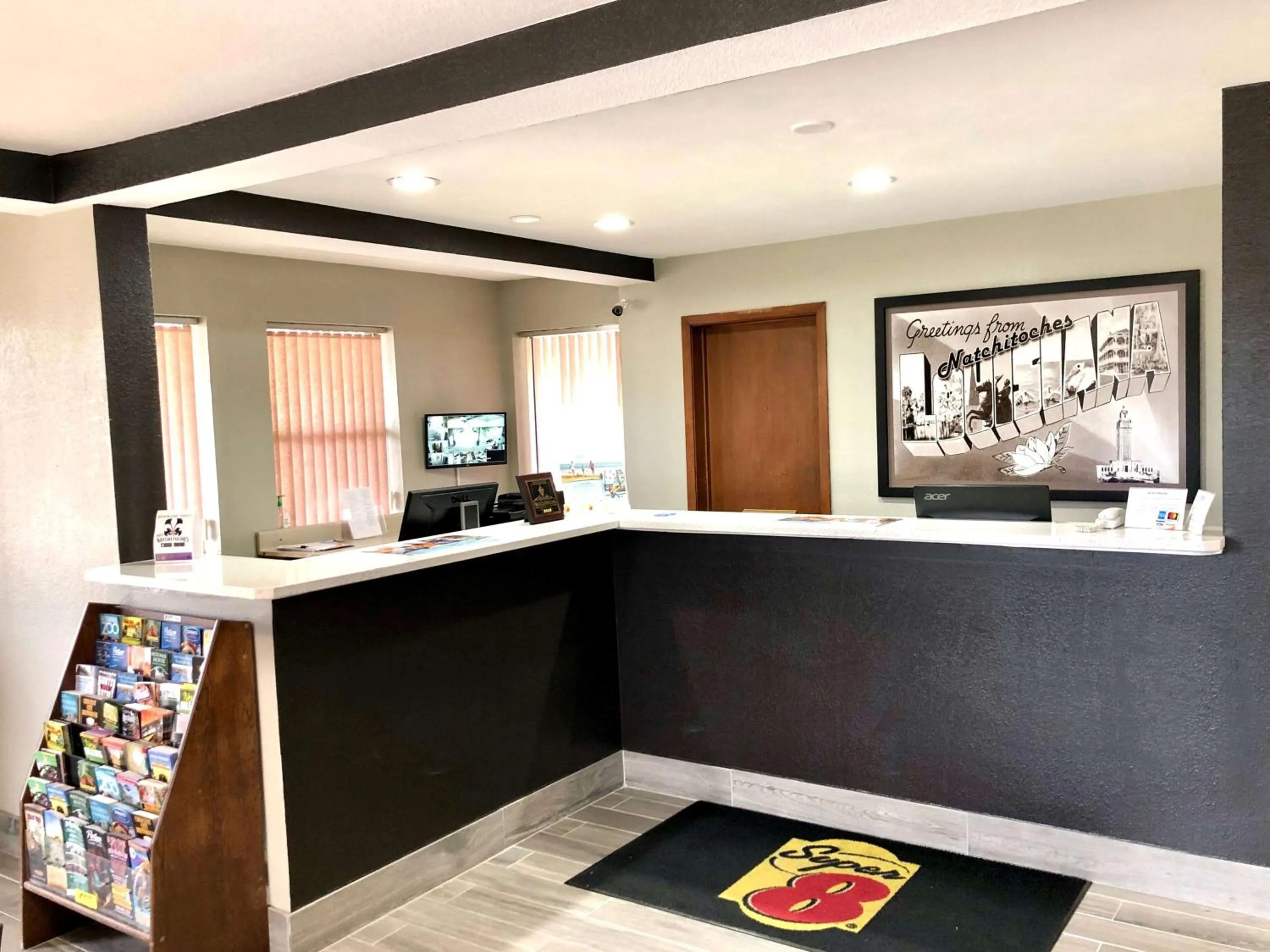 Lobby or reception in Super 8 by Wyndham Natchitoches