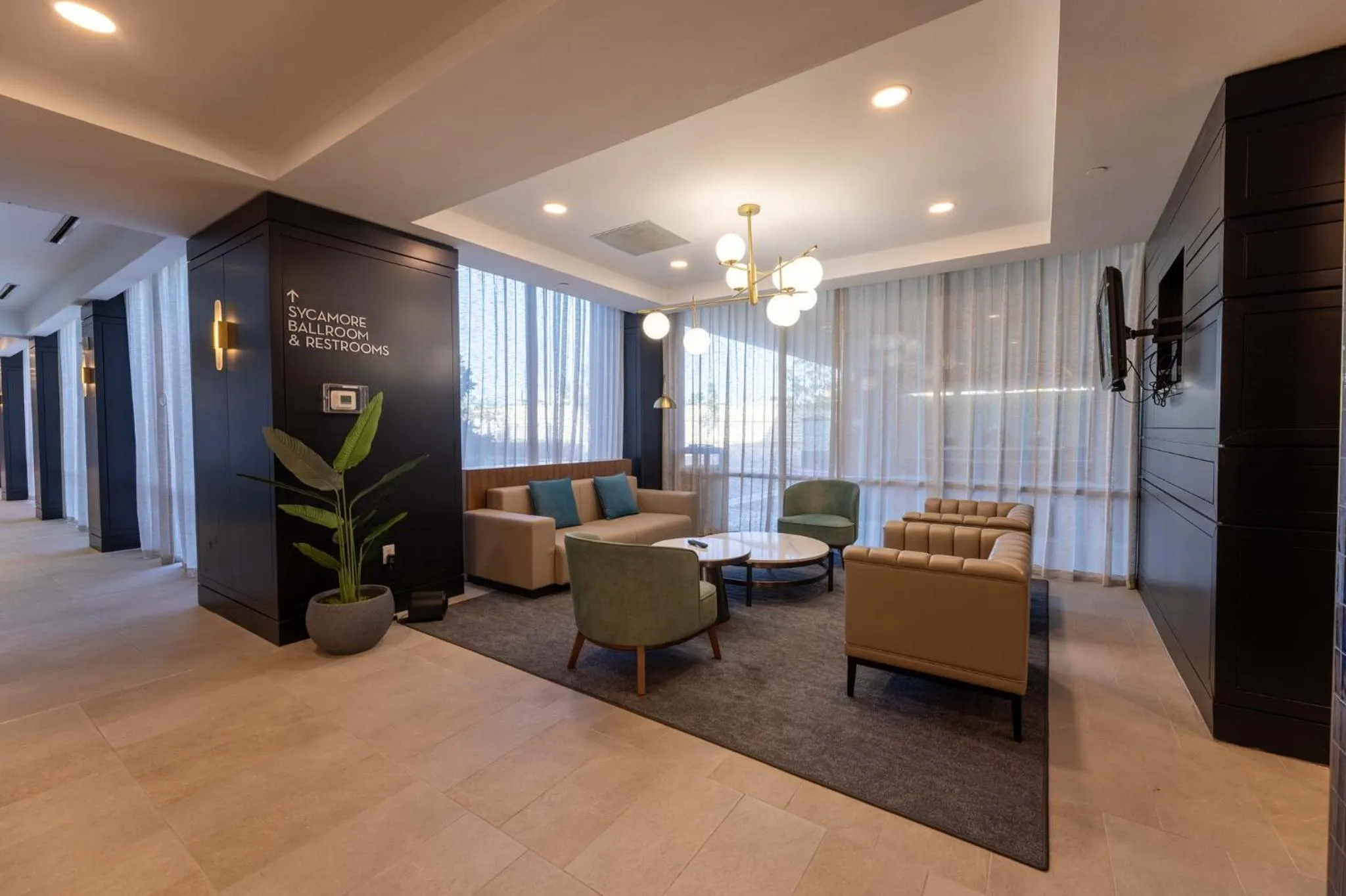 Property building in Crowne Plaza Houston Galleria Area by IHG