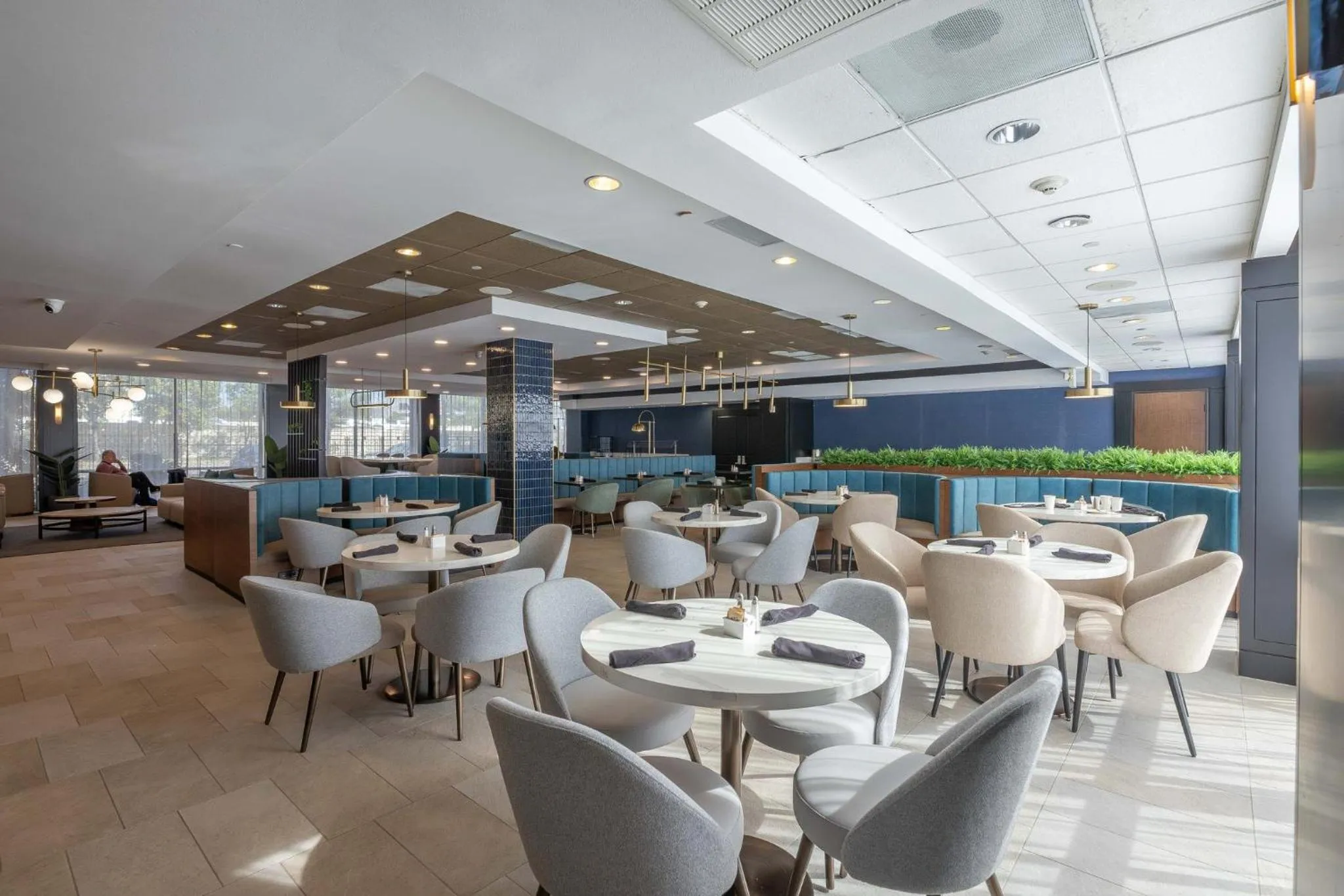 Restaurant/places to eat in Crowne Plaza Houston Galleria Area by IHG