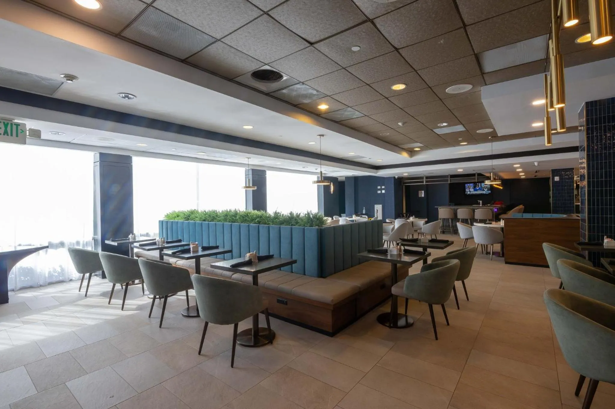 Restaurant/places to eat in Crowne Plaza Houston Galleria Area by IHG