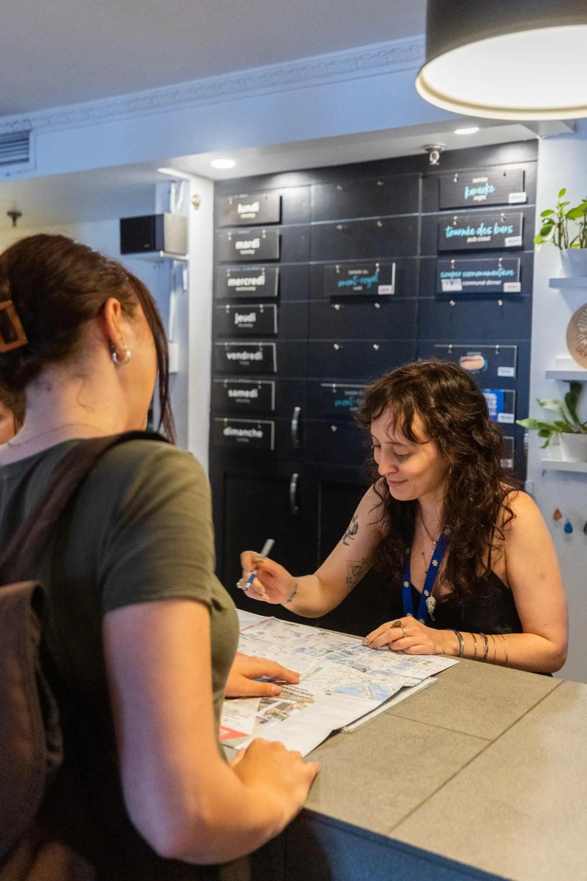 Facade/entrance in Auberge Saintlo Montréal Hostel