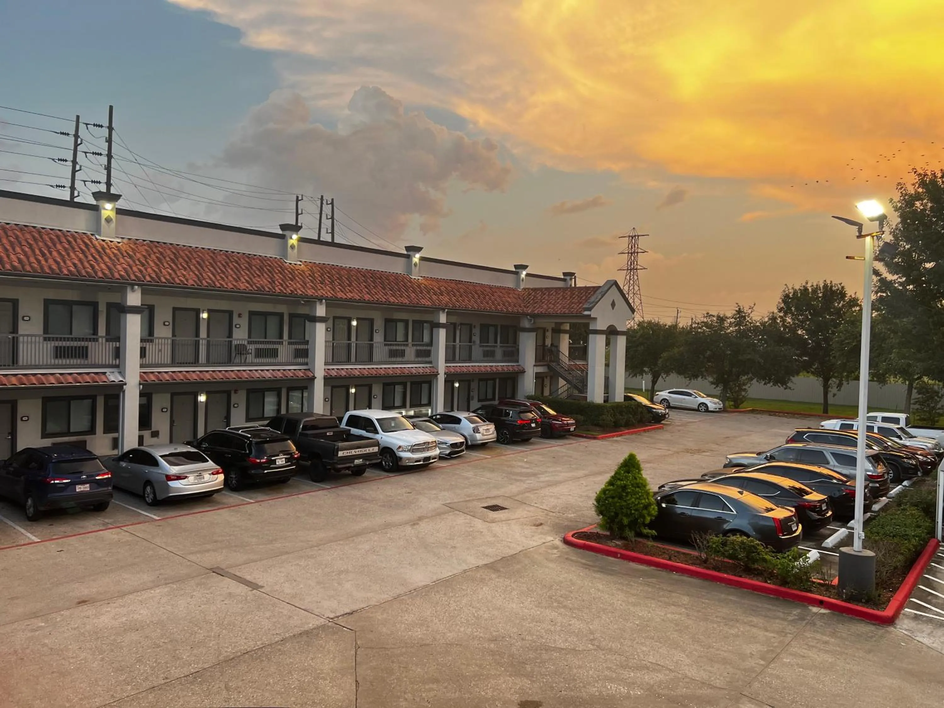 Property building in Island Suites Hobby Airport