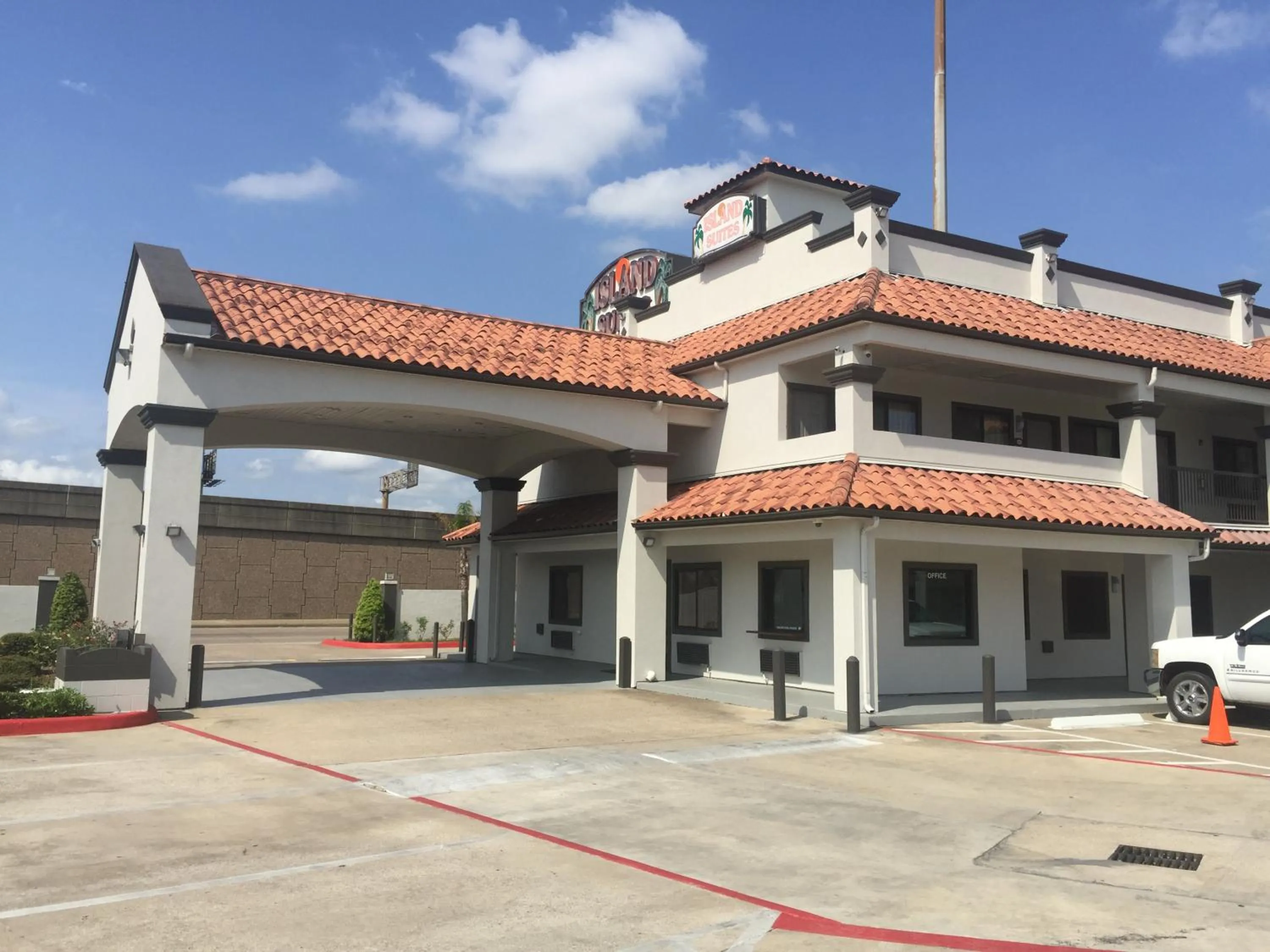 Island Suites Hobby Airport