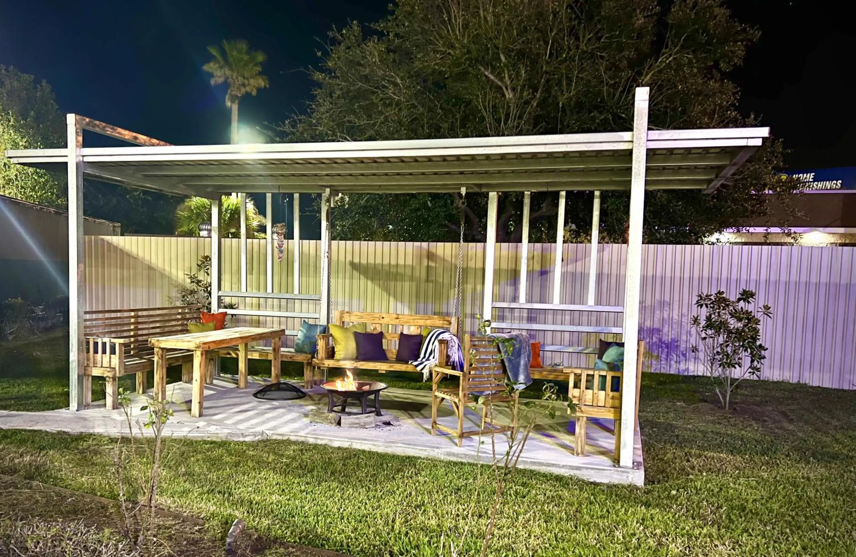 Island Suites Hobby Airport