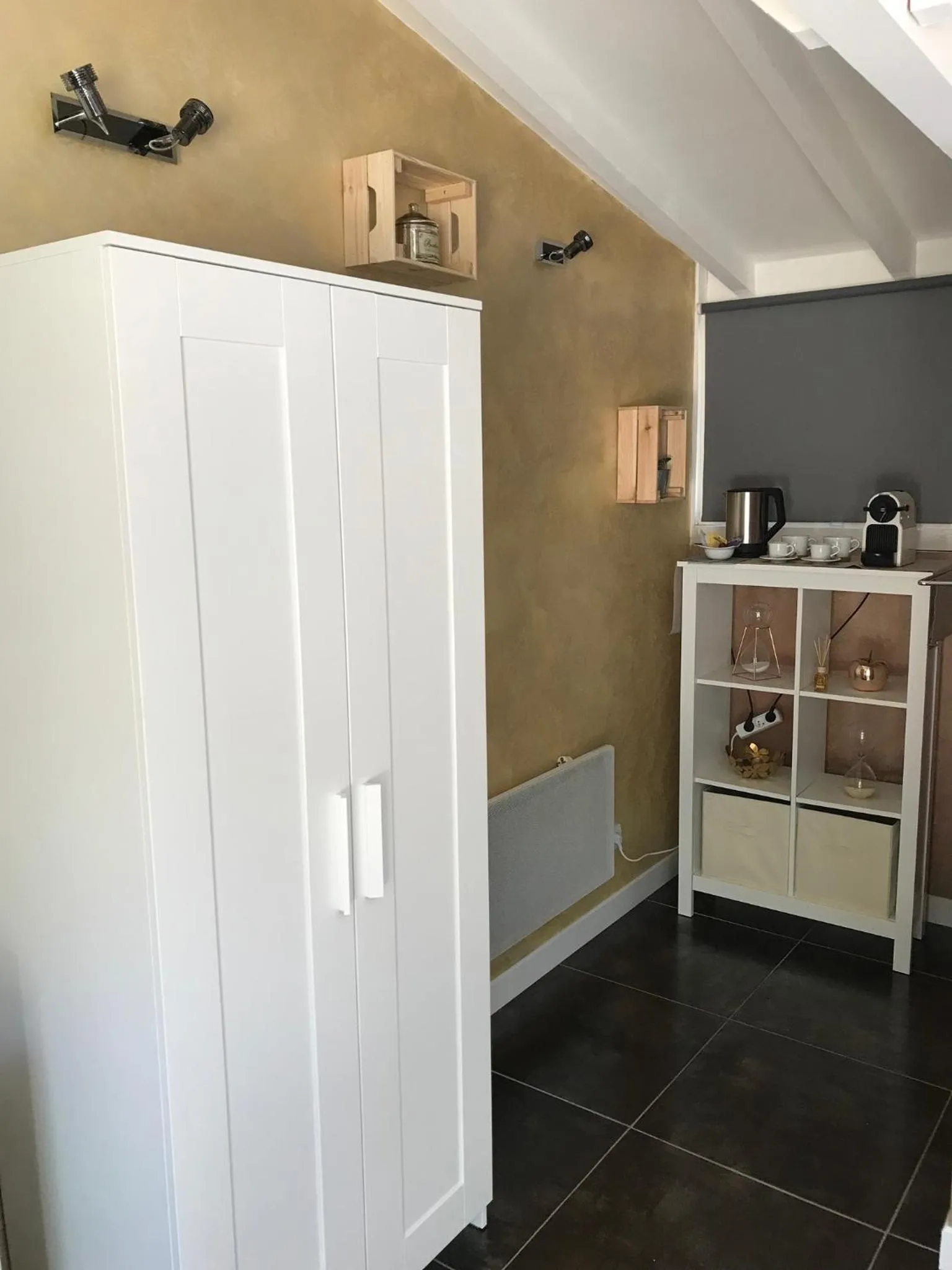 wardrobe in Au Gre Du Sud