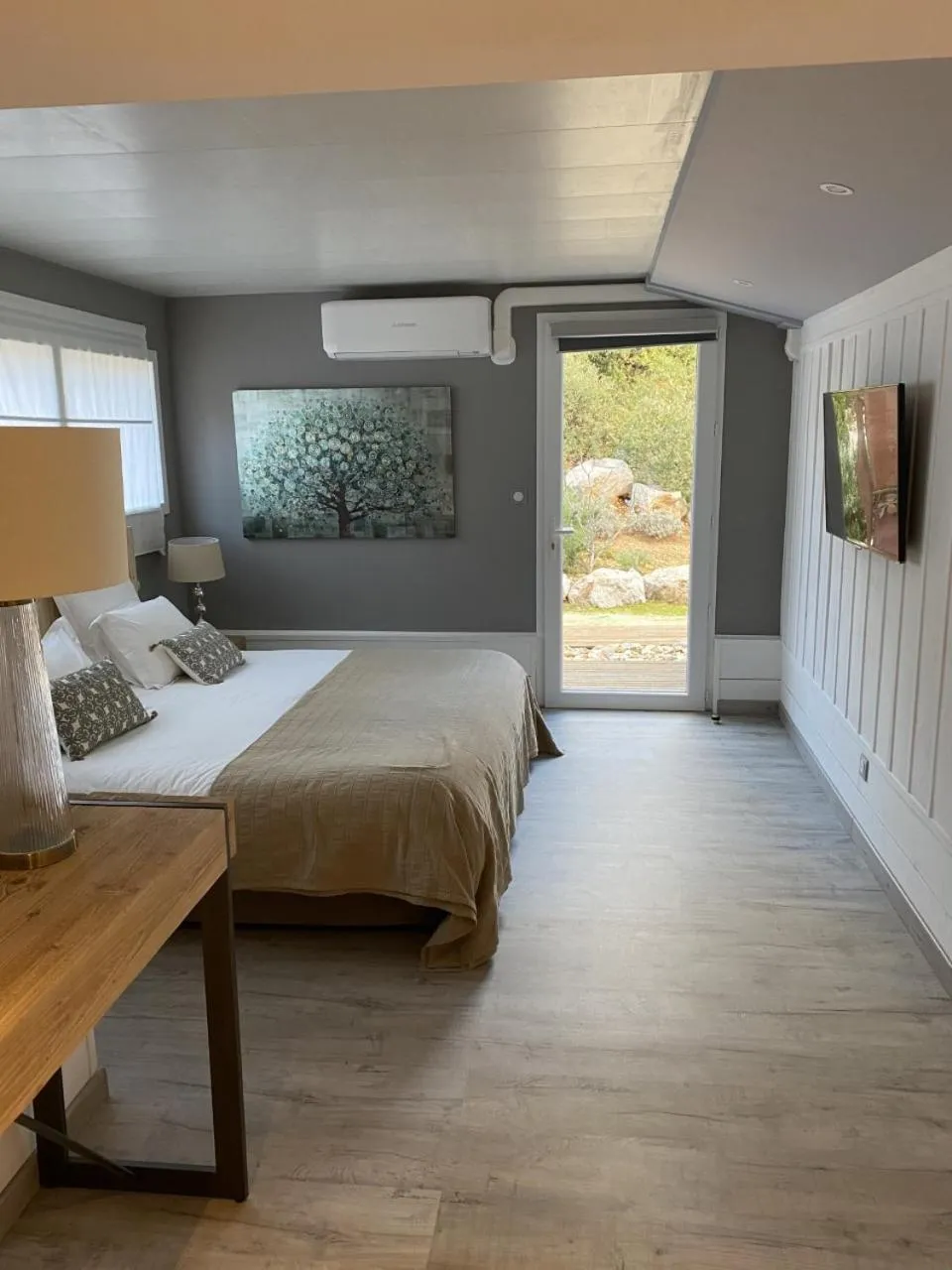 Photo of the whole room, Bed in Au Gre Du Sud