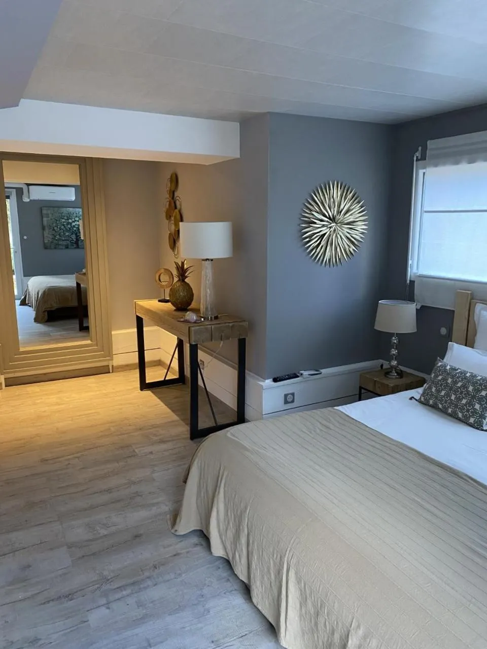 Photo of the whole room, Bed in Au Gre Du Sud