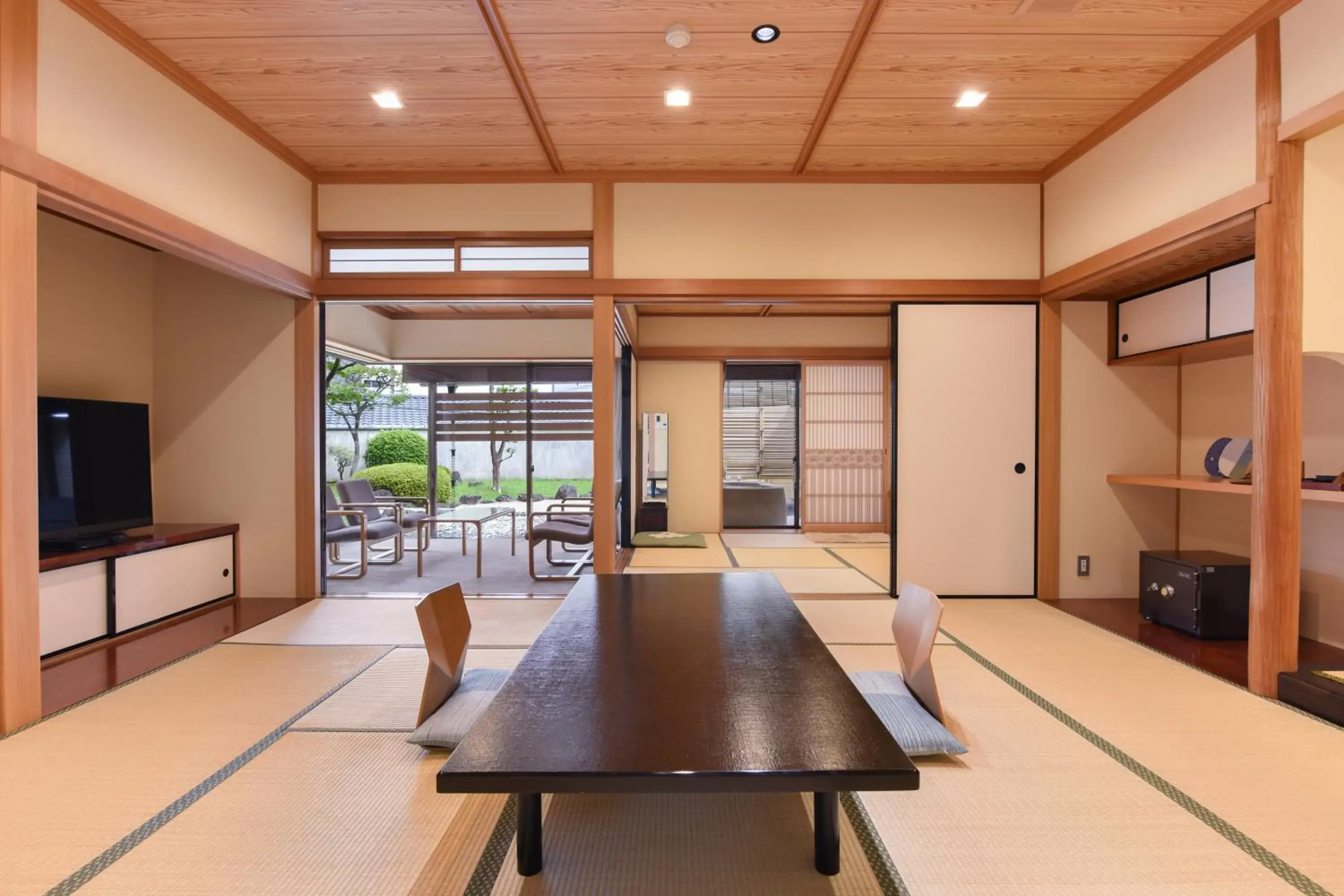 Photo of the whole room in Furuya Ryokan Photo of the whole room in Furuya Ryokan