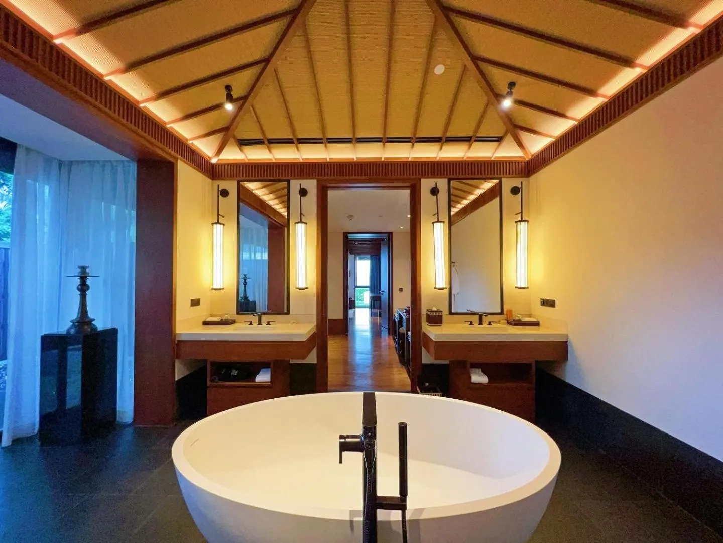 Shower in Le Méridien Shimei Bay Beach Resort & Spa