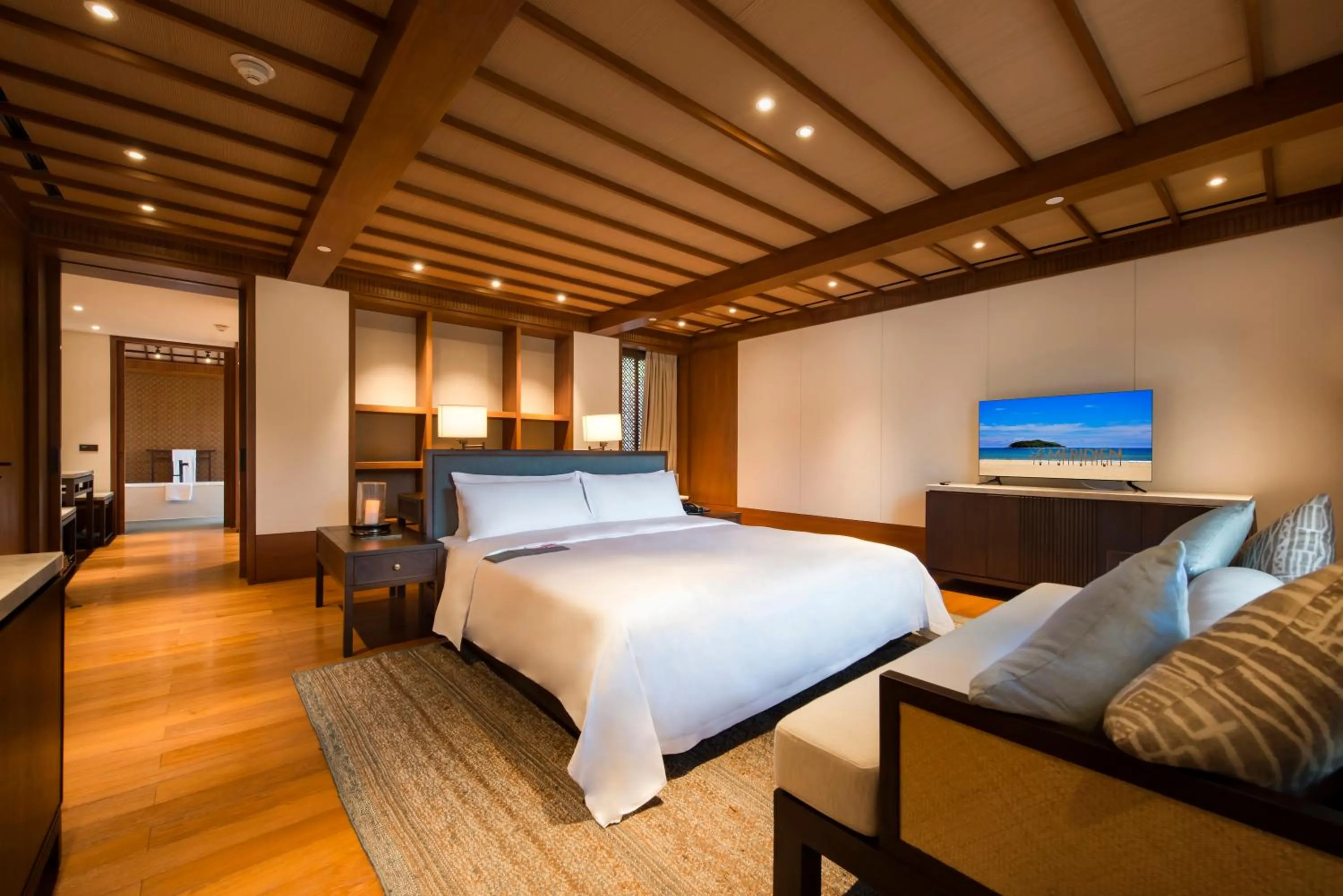 Bedroom, Bed in Le Méridien Shimei Bay Beach Resort & Spa