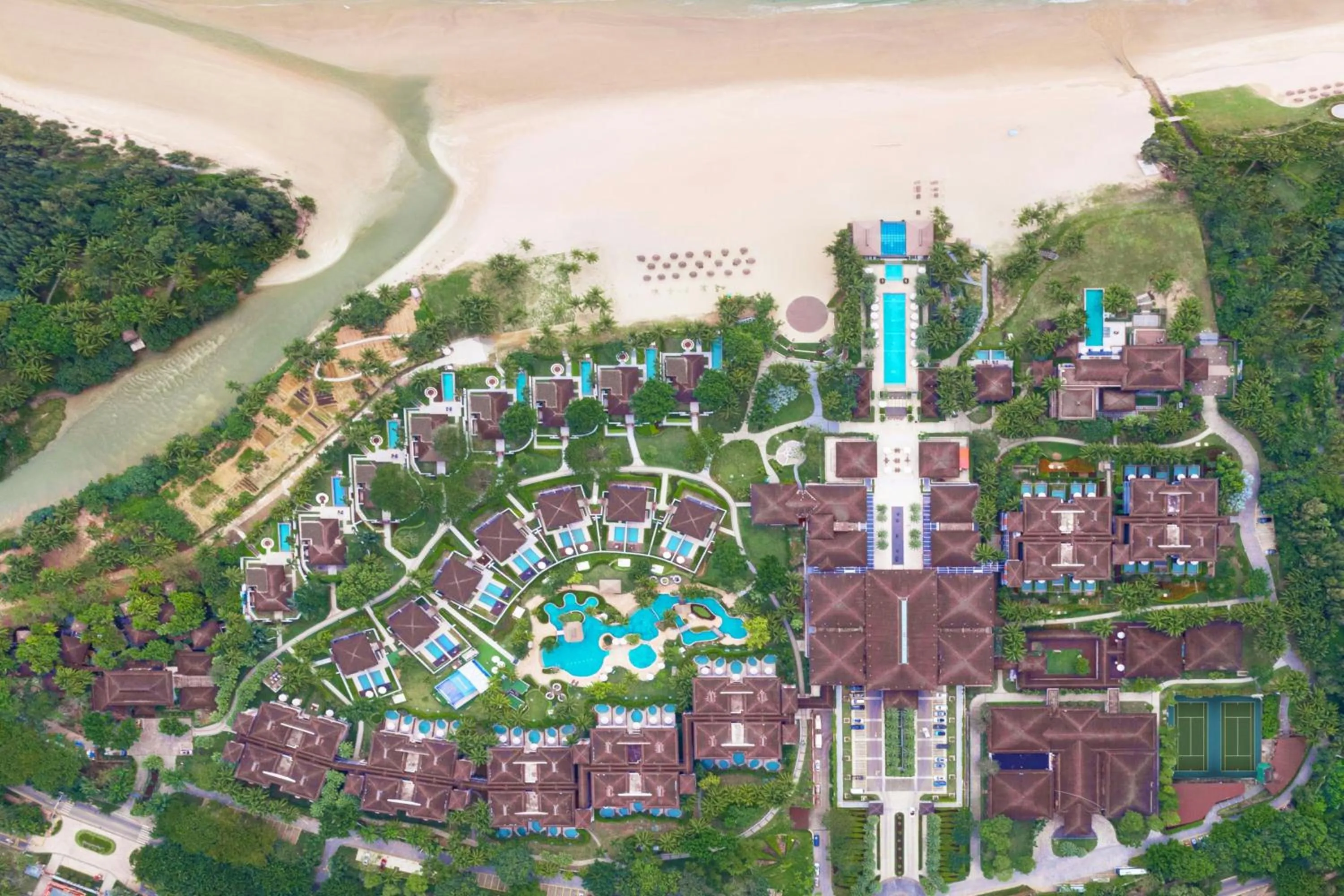 Beach in Le Méridien Shimei Bay Beach Resort & Spa