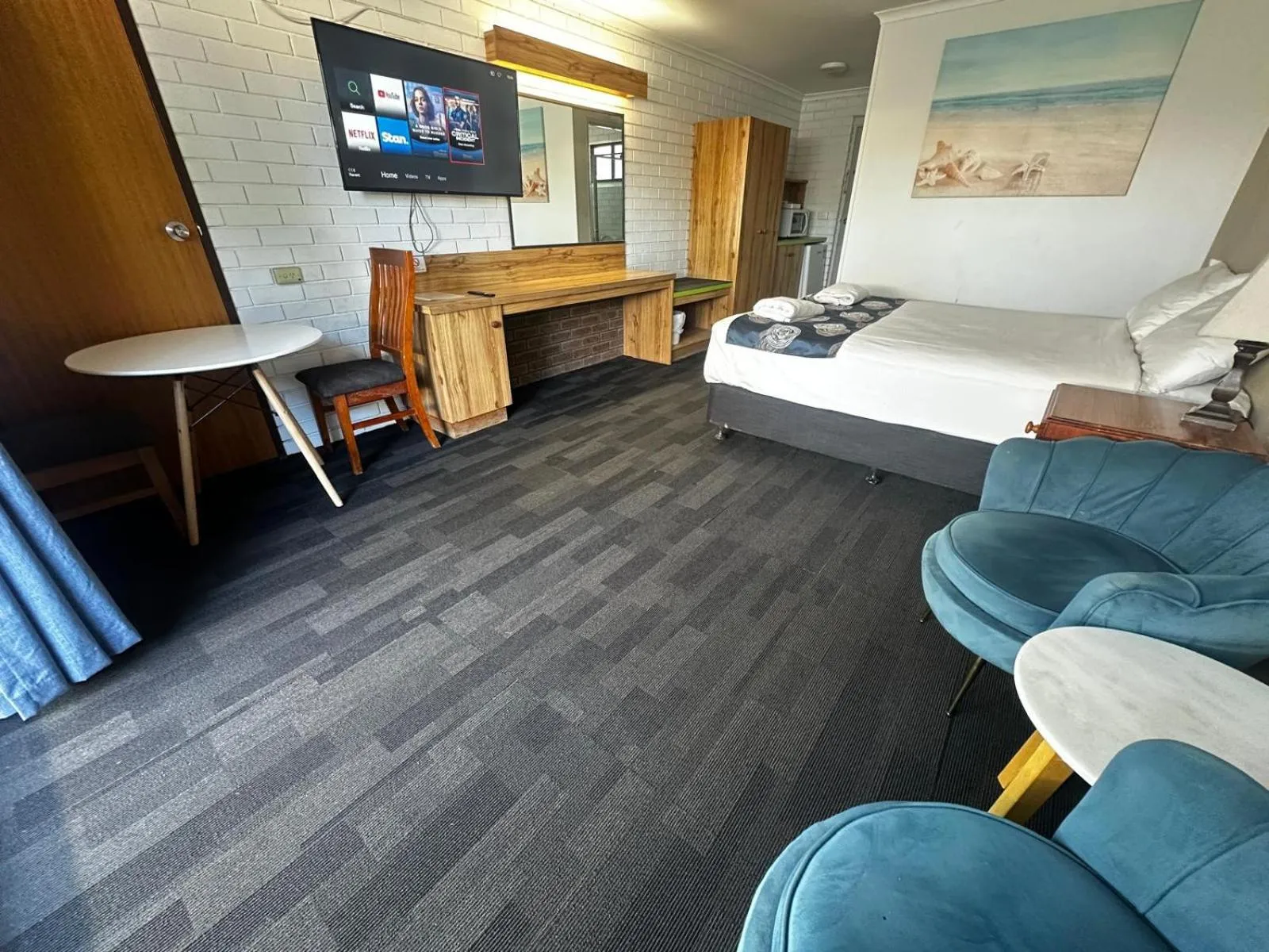 Photo of the whole room, Bed in Albury Garden Court Motel