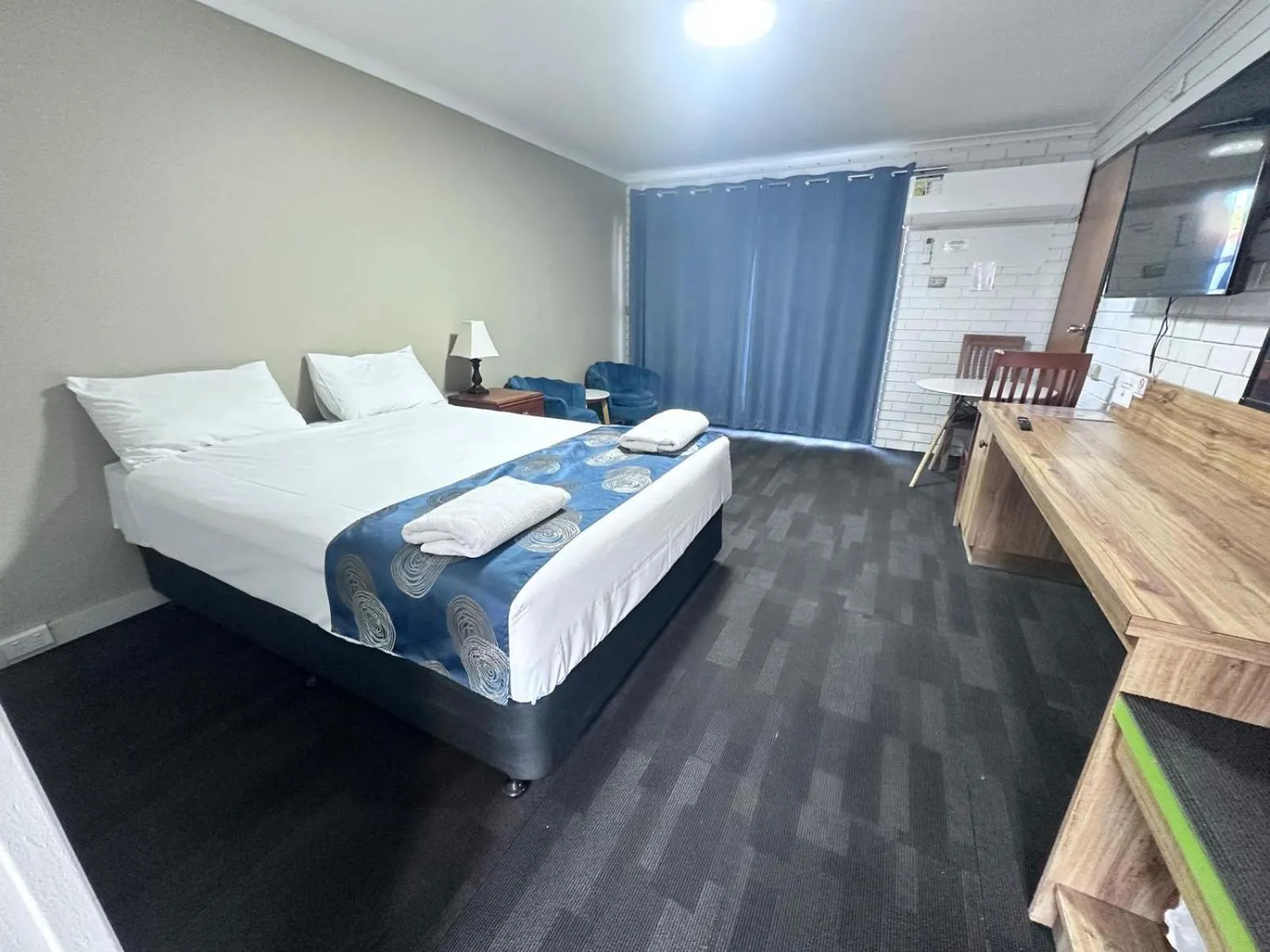 Bed in Albury Garden Court Motel