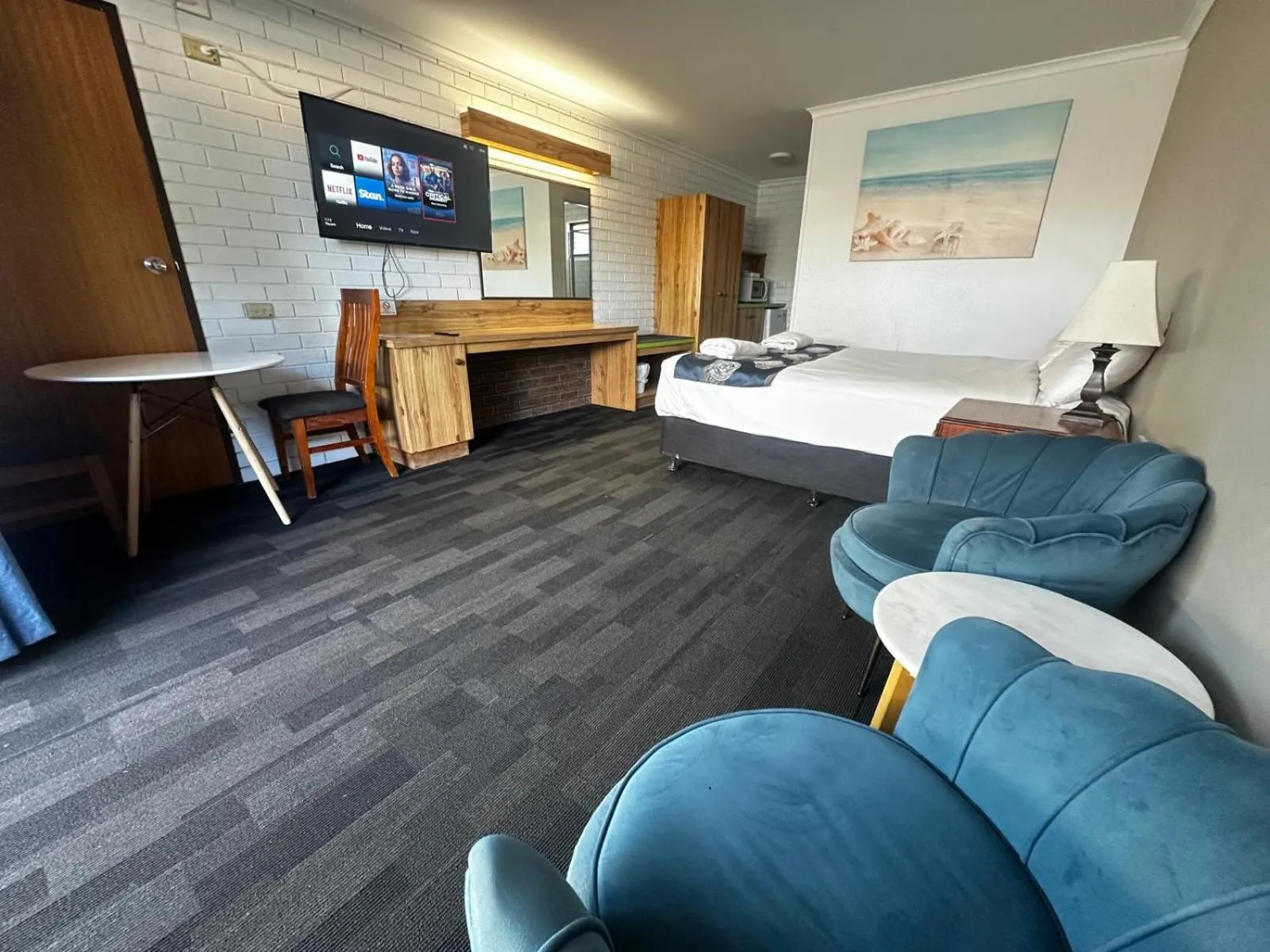 TV and multimedia, Bed in Albury Garden Court Motel