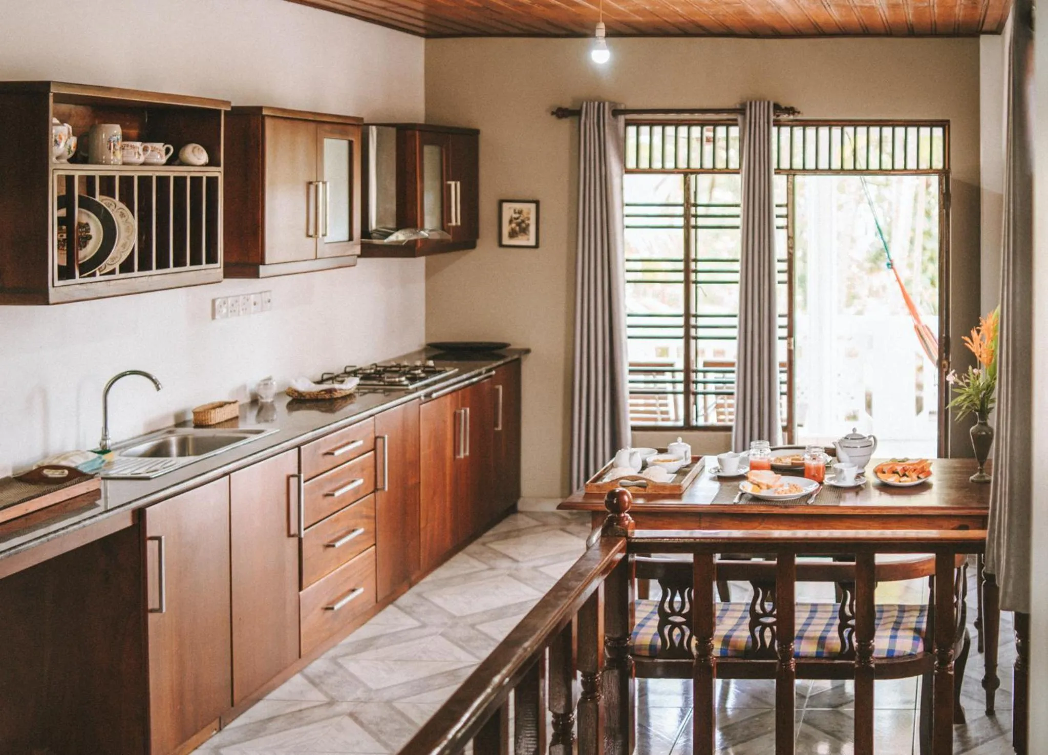 Kitchen or kitchenette in Villa Balapitiya Beach
