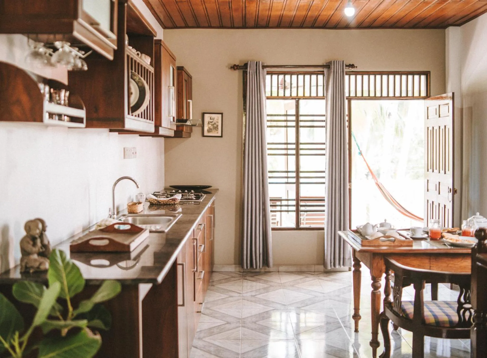 Kitchen or kitchenette in Villa Balapitiya Beach
