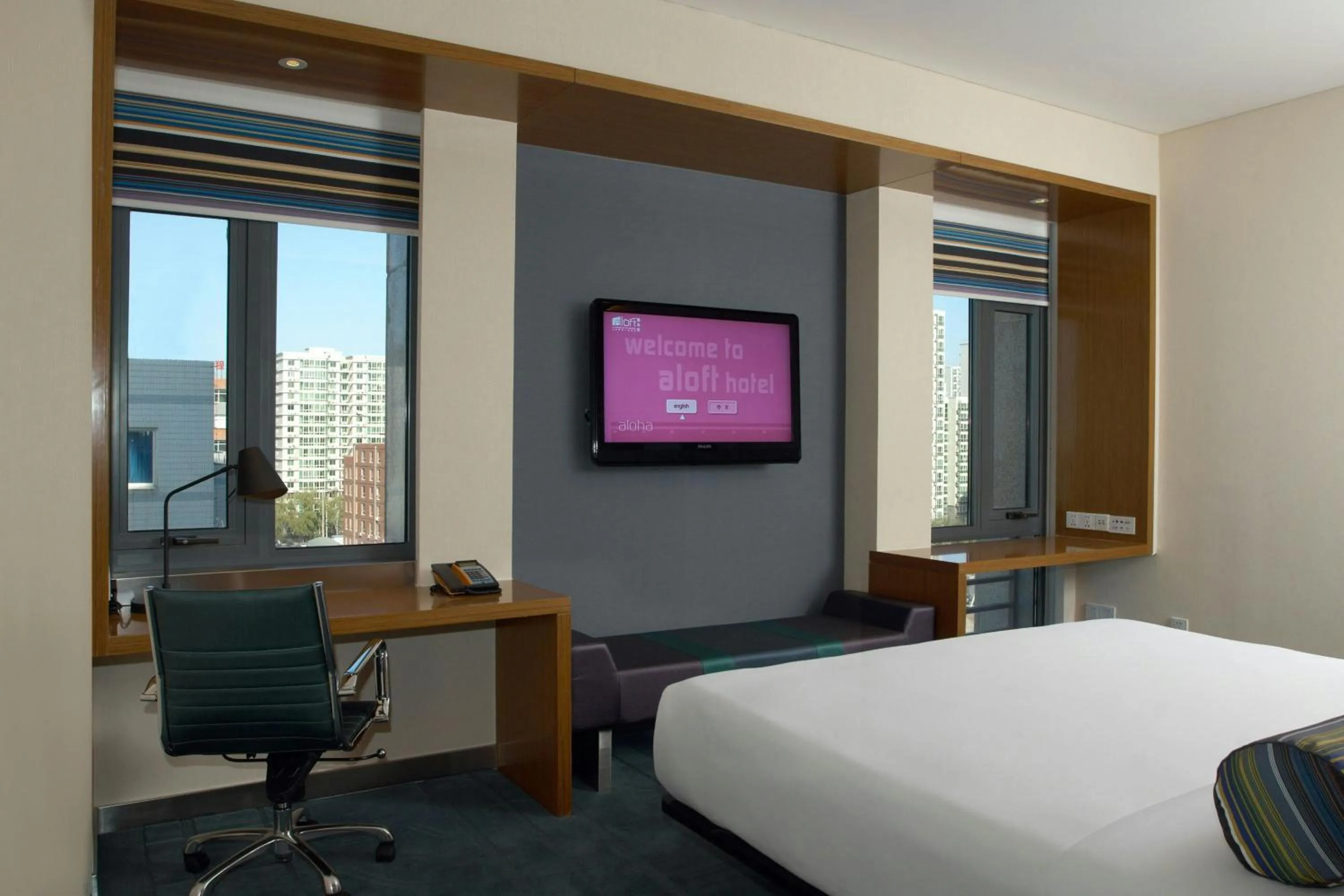 Photo of the whole room, Bed in Aloft Beijing, Haidian