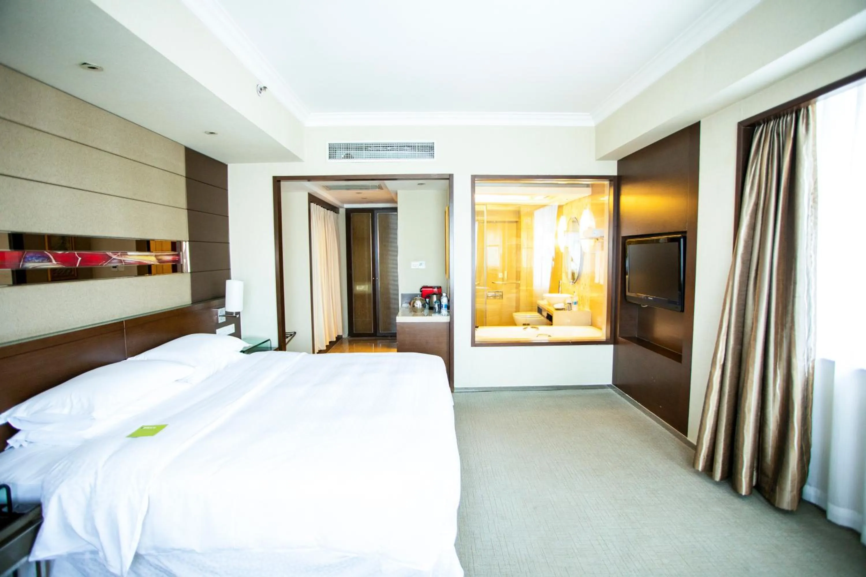 Executive Room, Club lounge access, Guest room, 1 King in Four Points By Sheraton Beijing, Haidian