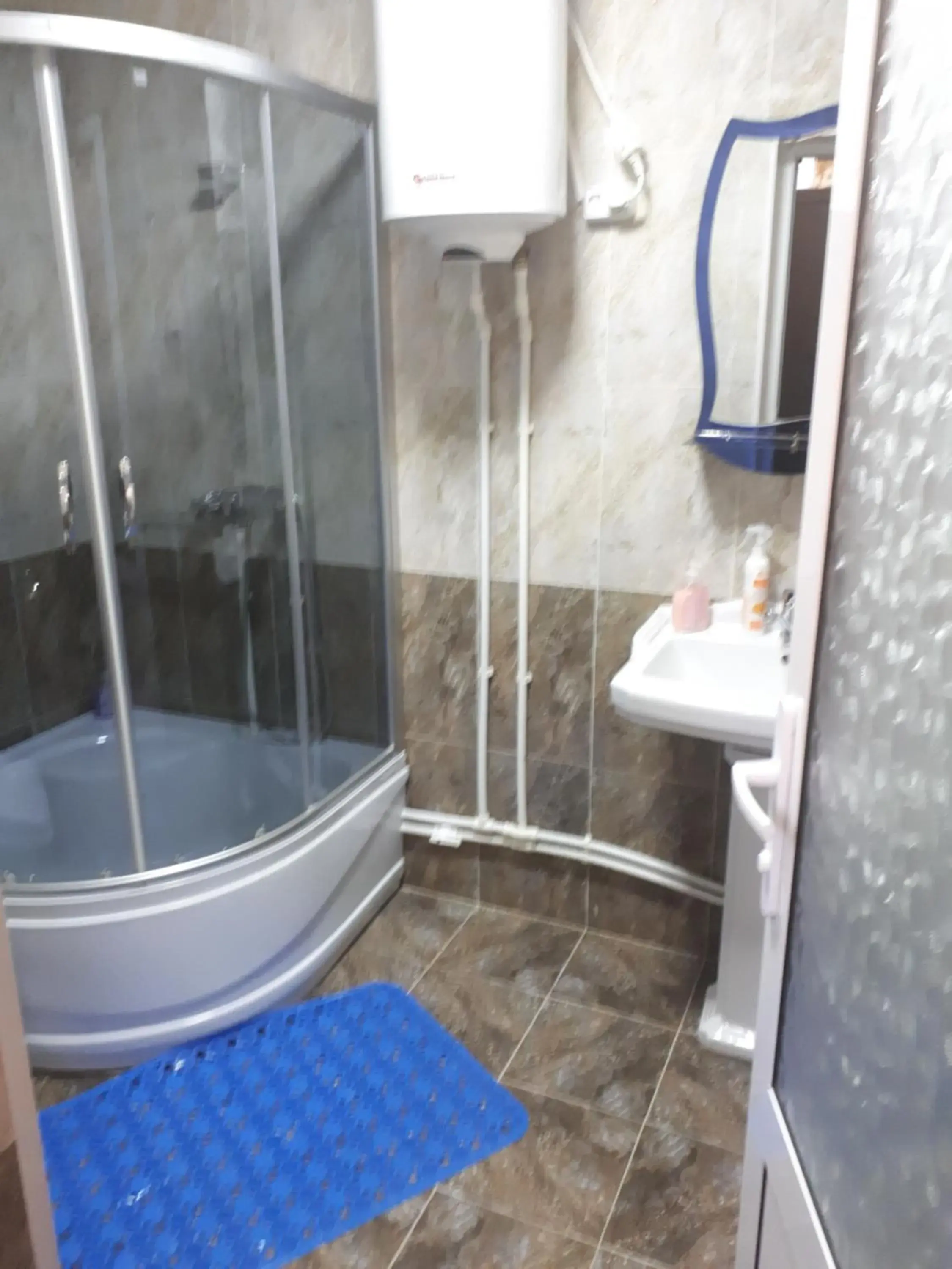 Twin Room with Balcony in Hotel SUGD & Guest House Twin Room with Balcony in Hotel SUGD & Guest House