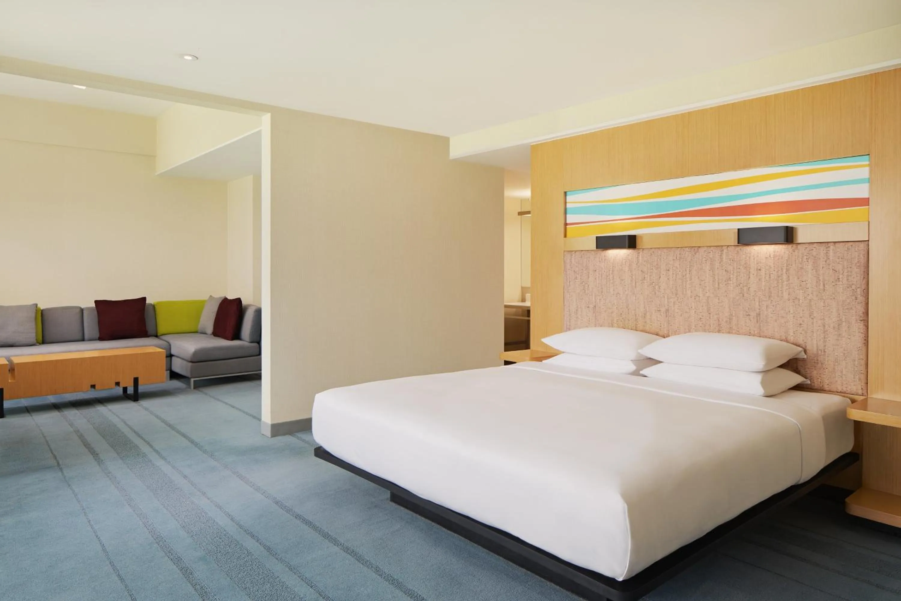 Photo of the whole room, Bed in Aloft Nanhai, Foshan