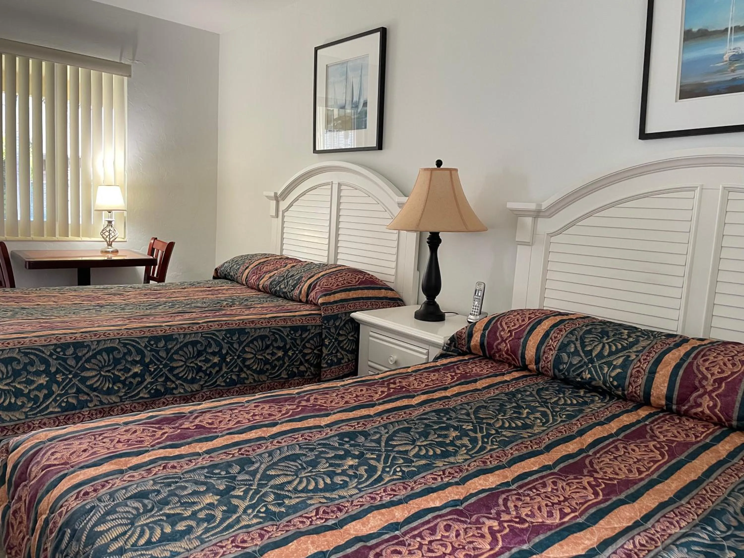 Bed in Shell Motel Hollywood