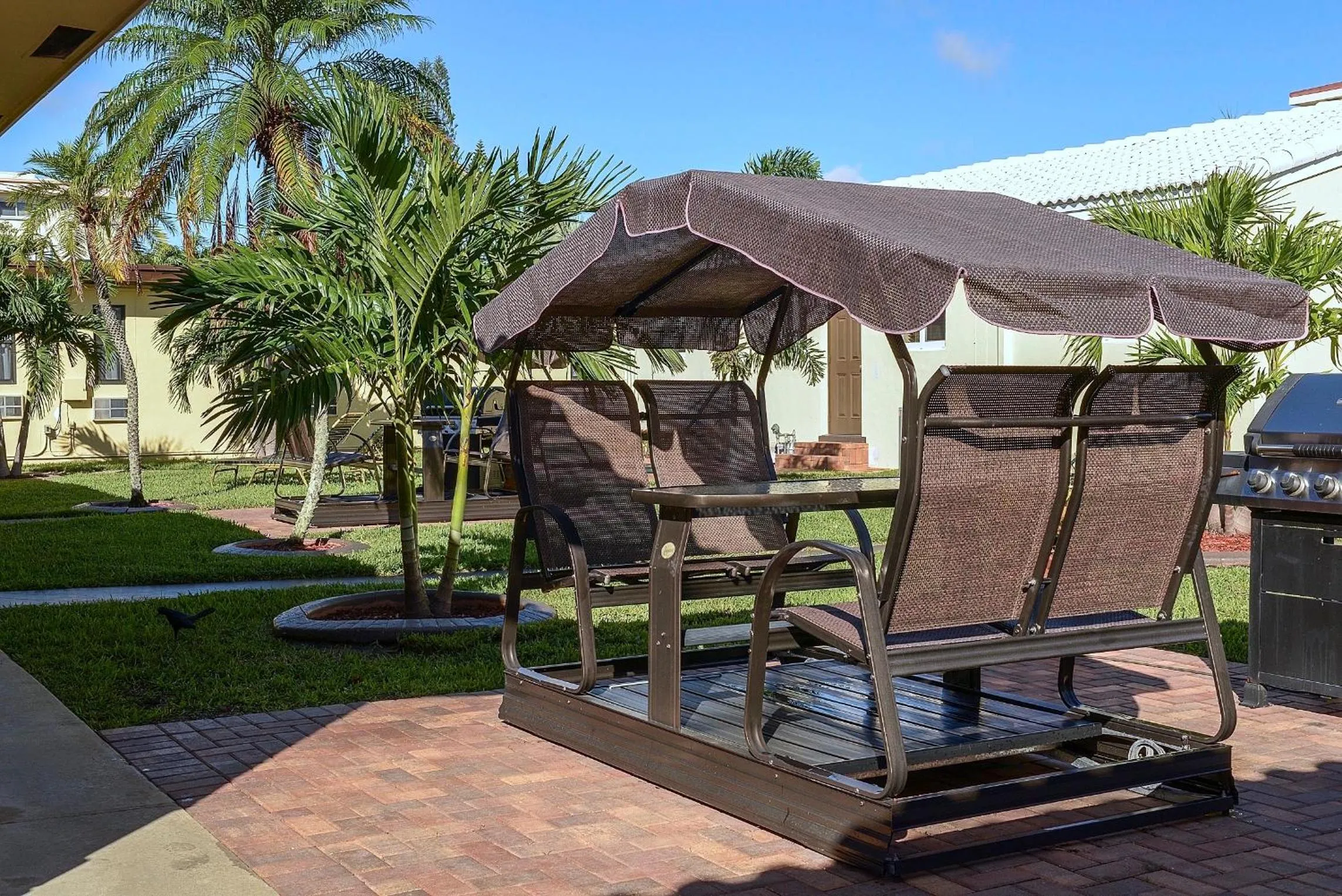 Shell Motel Hollywood