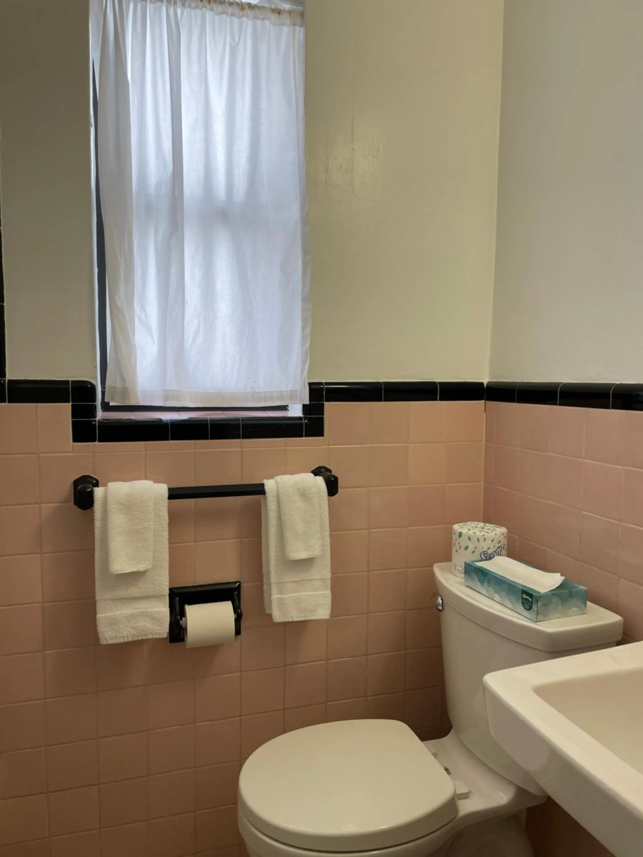 Shell Motel Hollywood