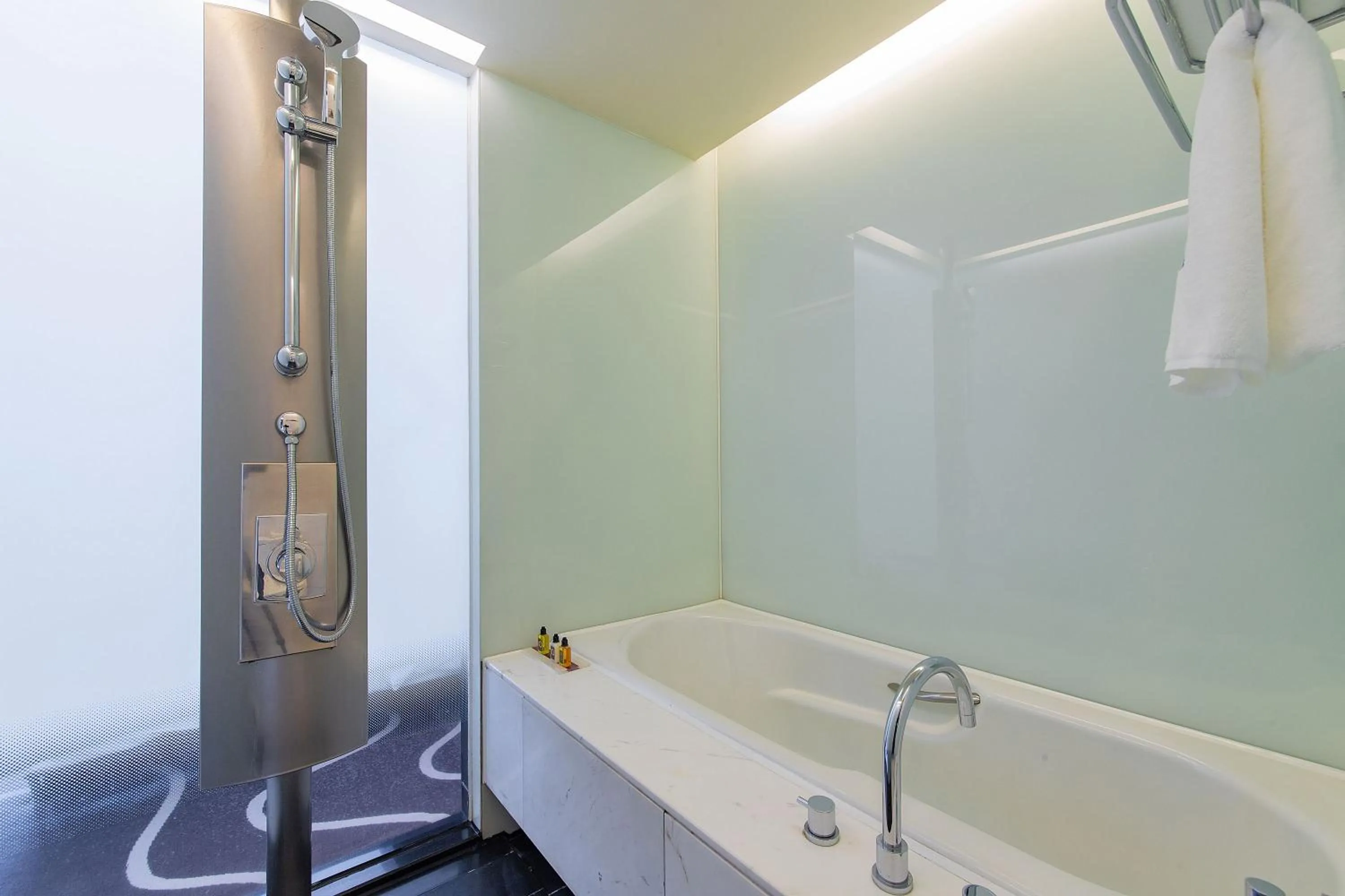 Bathroom in Le Méridien Xiamen