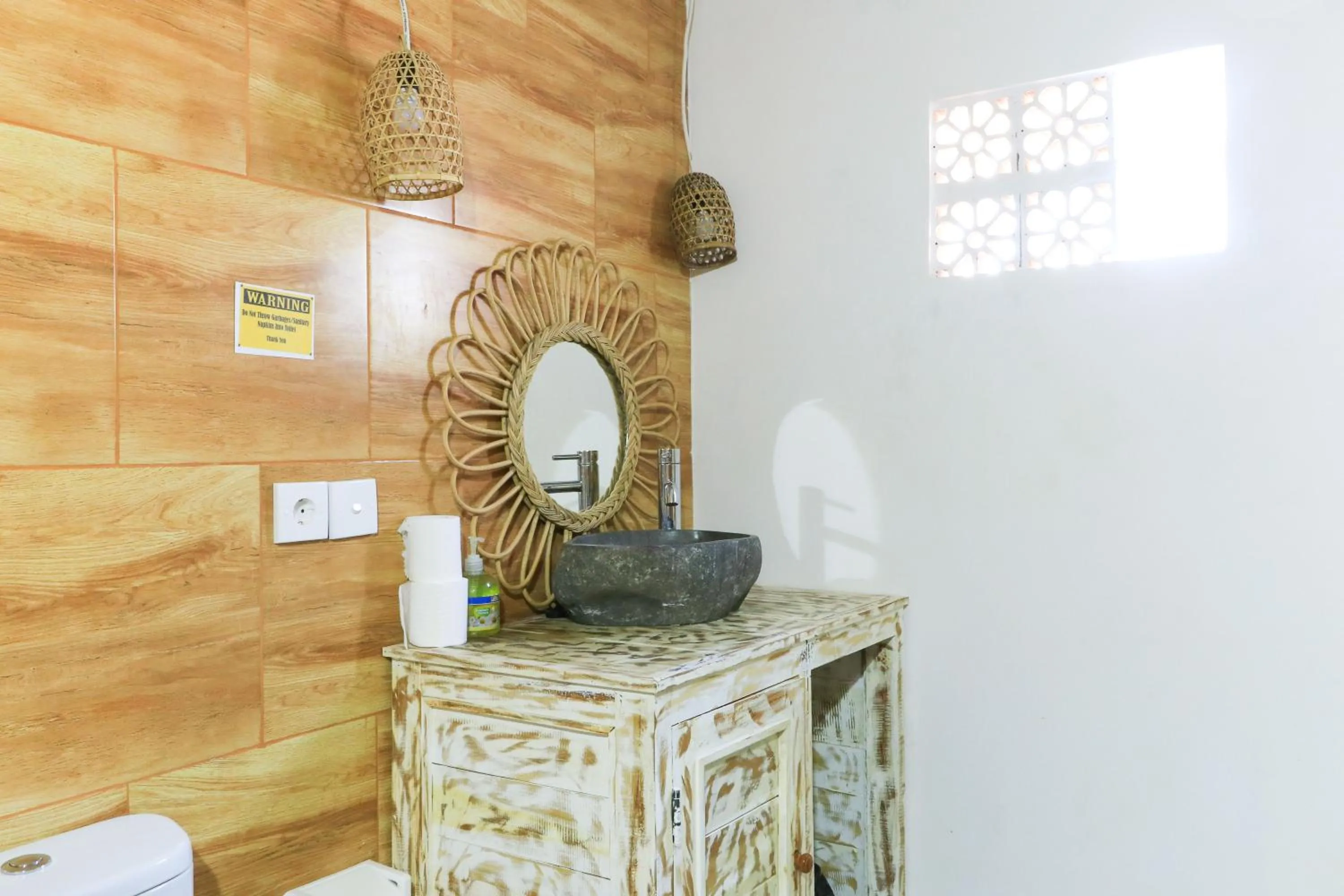 Lobby or reception in Angels Bungalow Nusa Penida