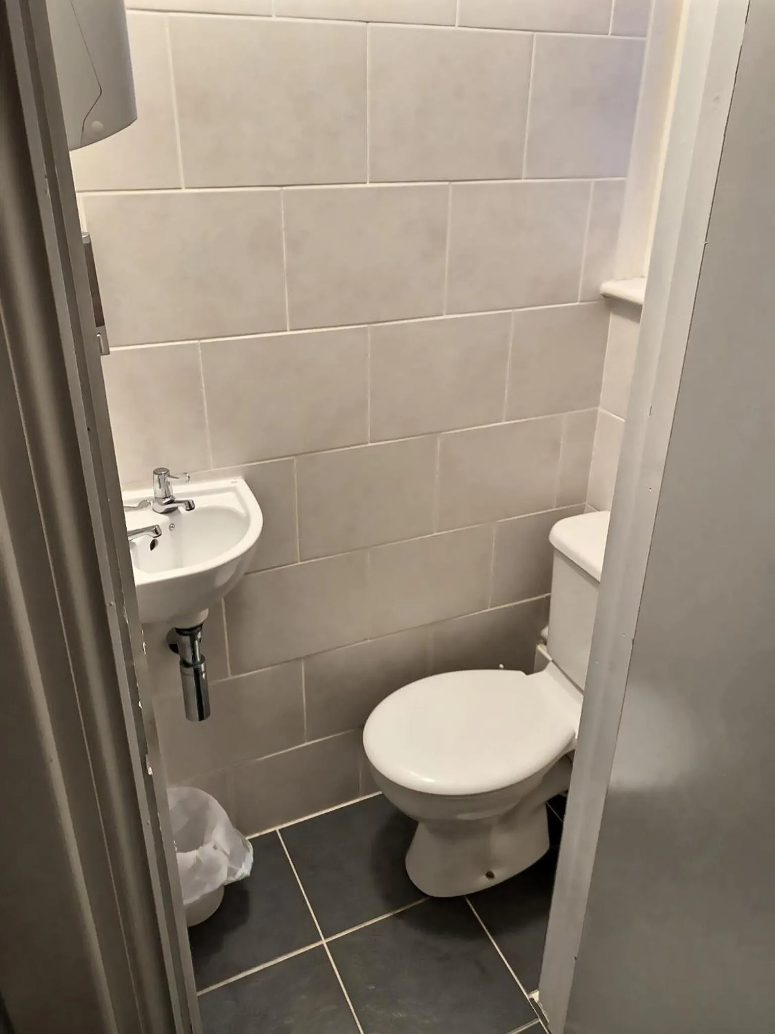 Bathroom in Chelsea Apart-Hotel