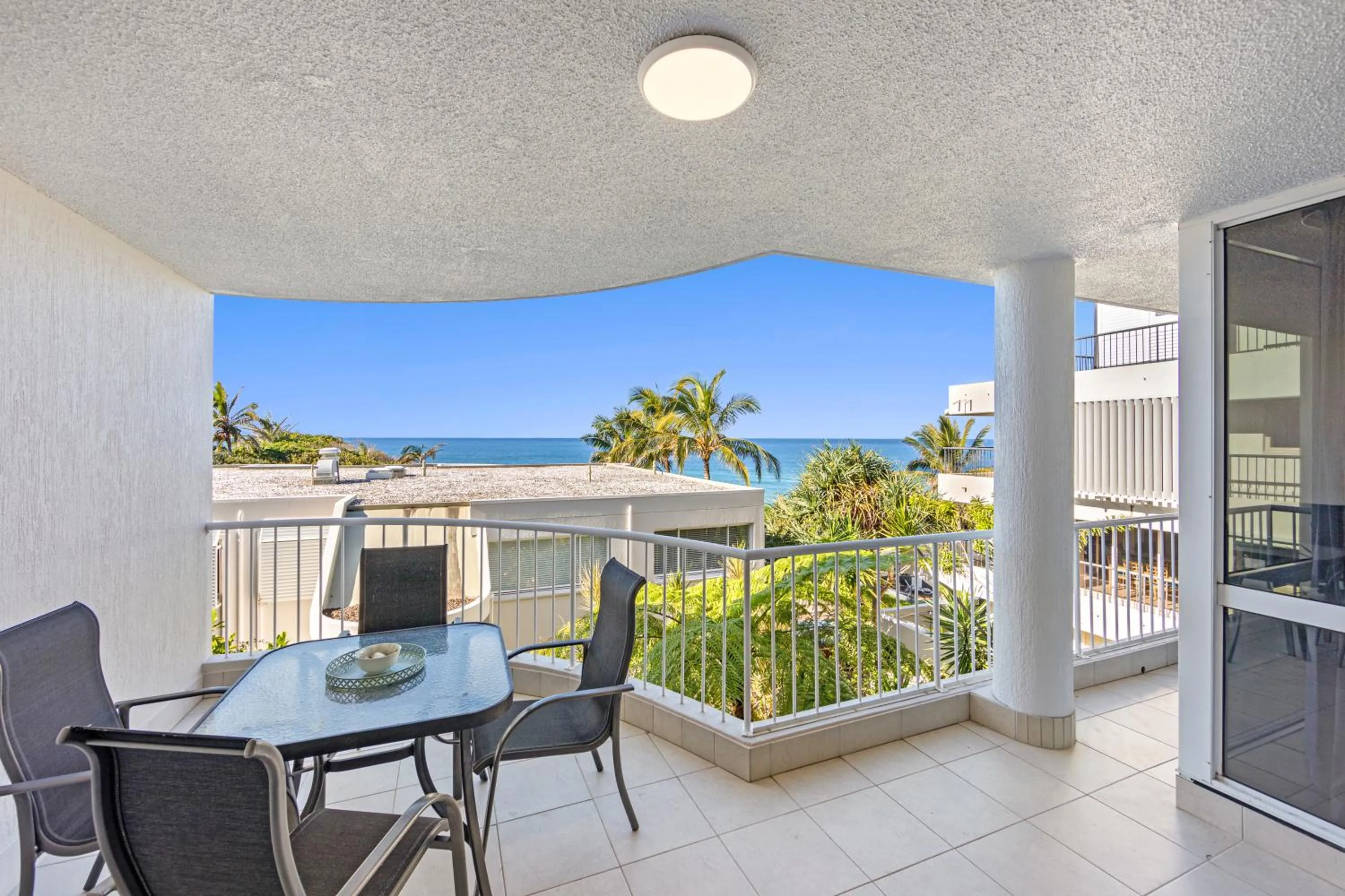 La Mer Sunshine Beachfront