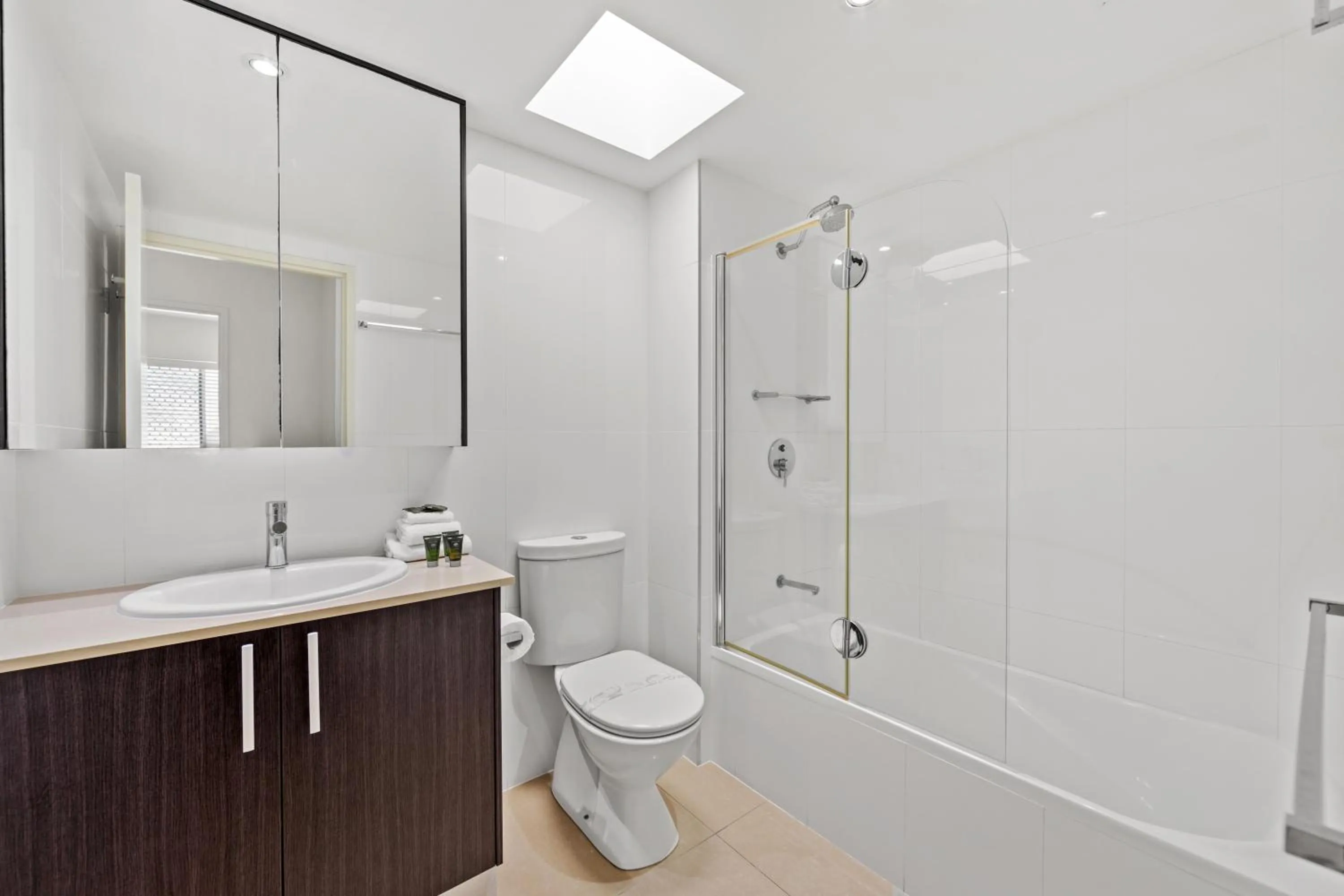 La Mer Sunshine Beachfront