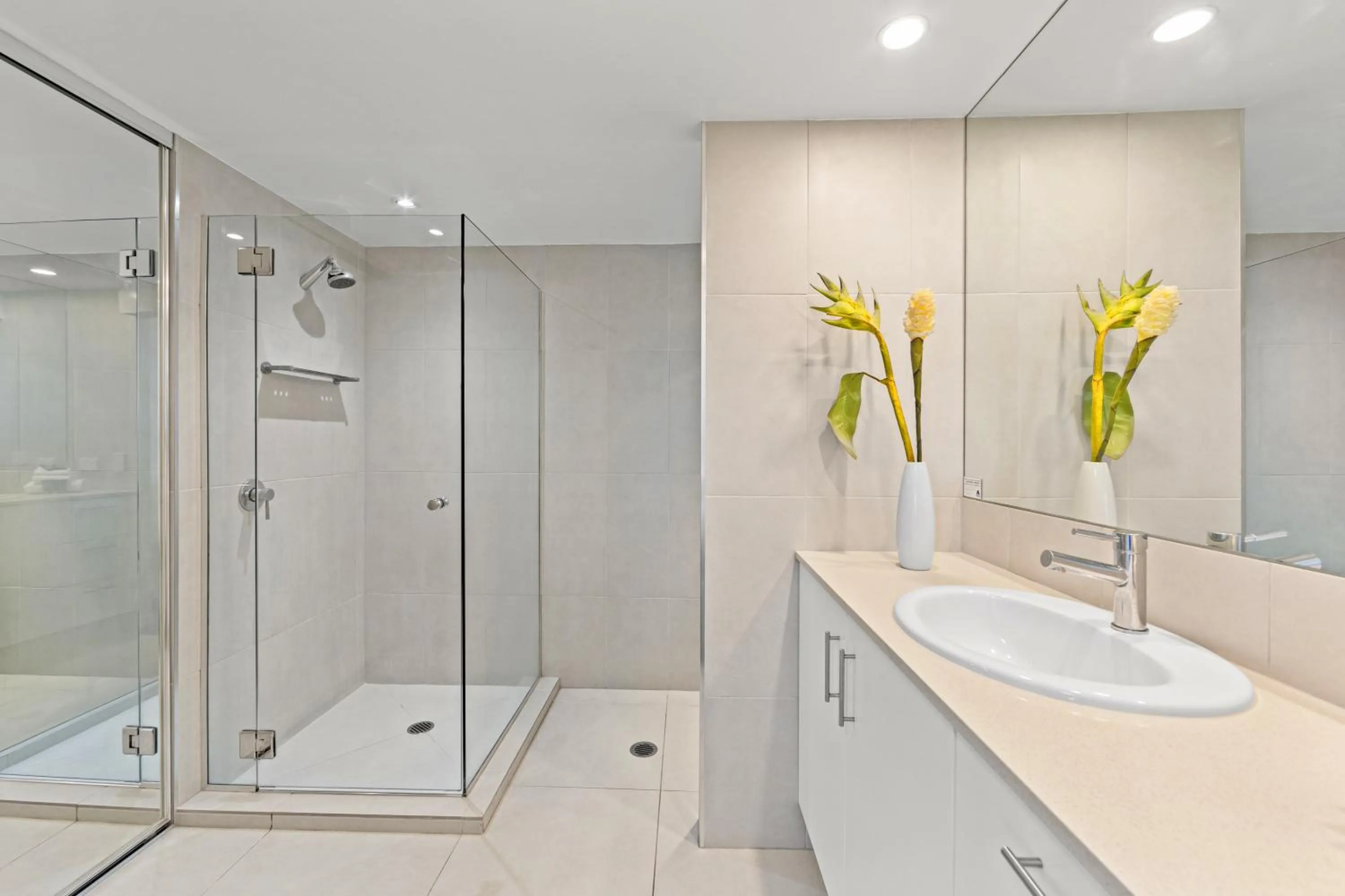 La Mer Sunshine Beachfront