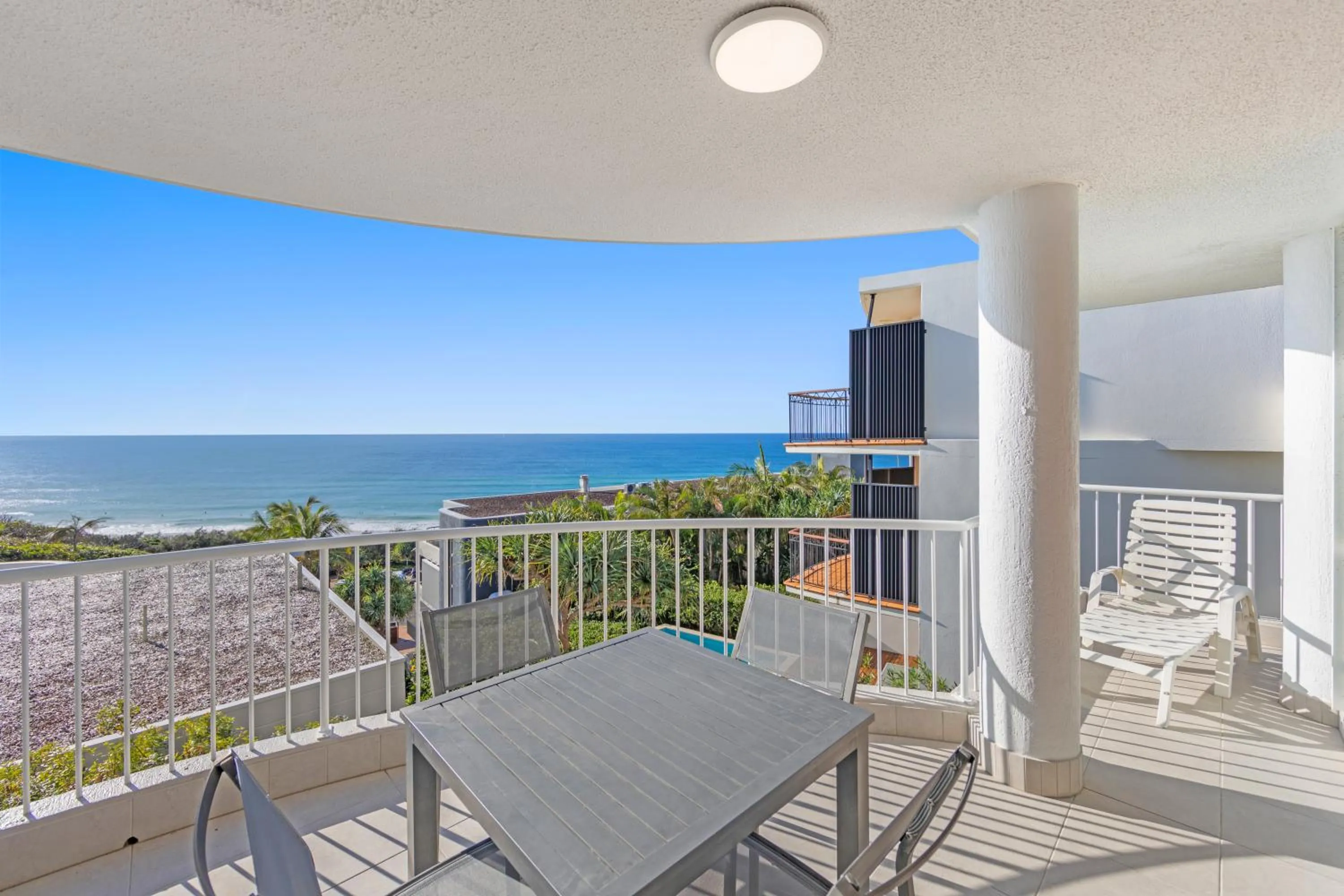 La Mer Sunshine Beachfront