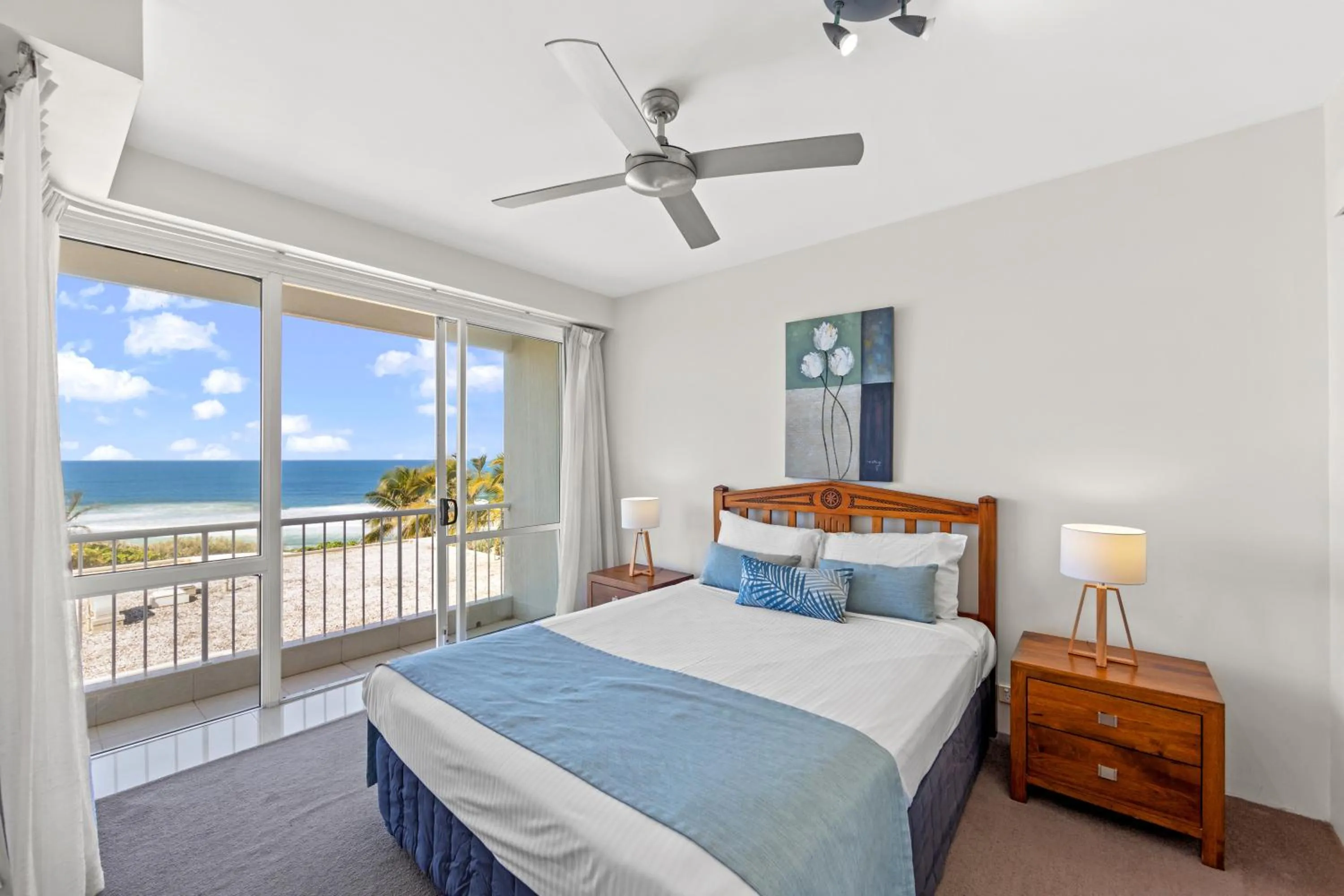 Bed in La Mer Sunshine Beachfront