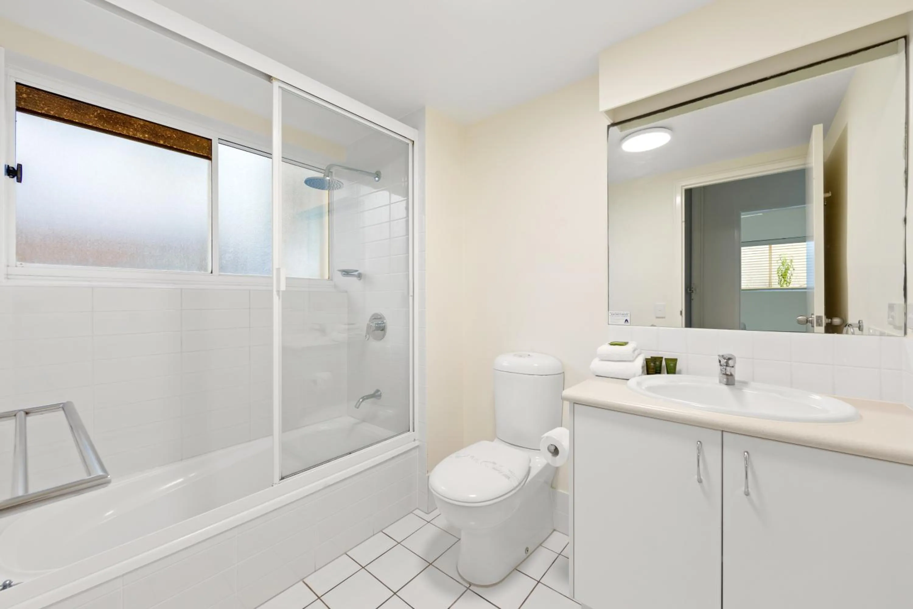 La Mer Sunshine Beachfront