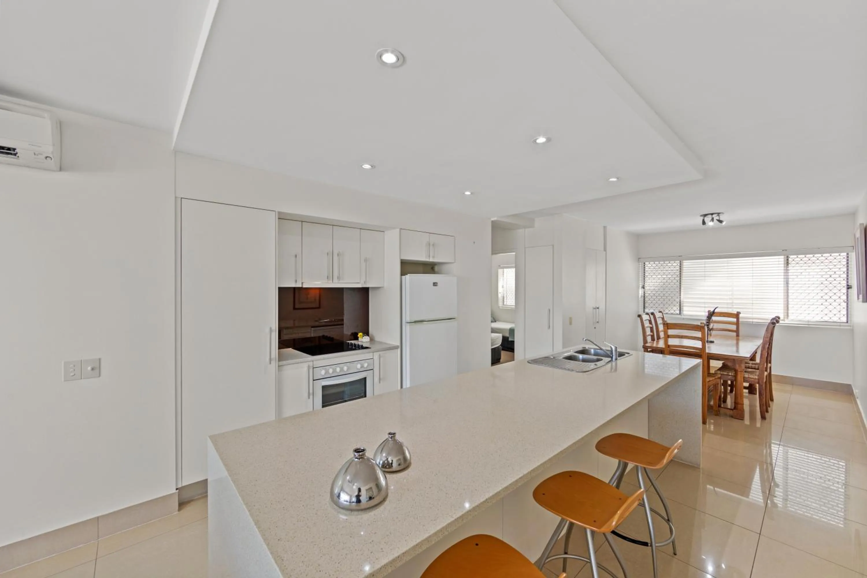 La Mer Sunshine Beachfront