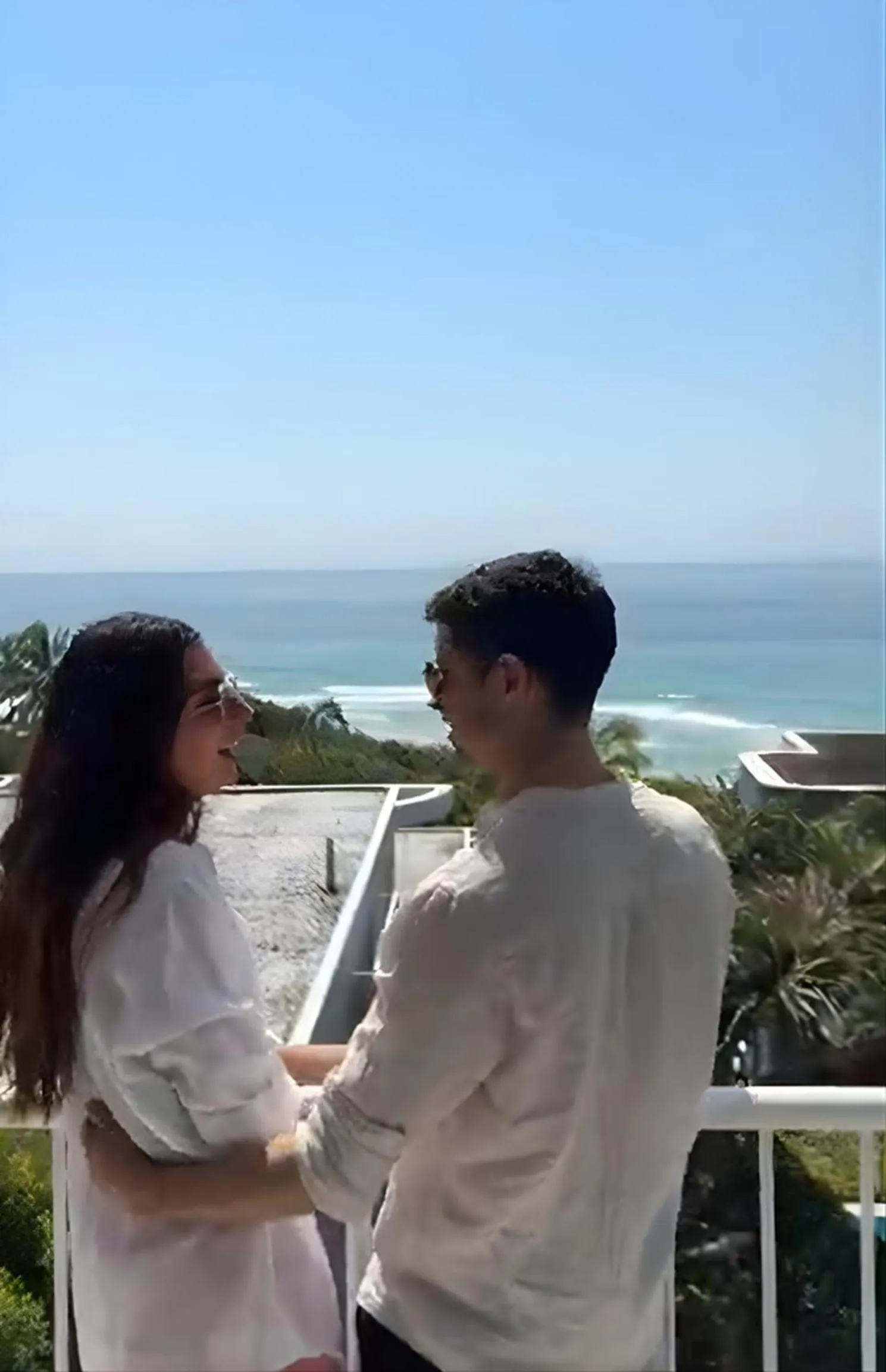 La Mer Sunshine Beachfront