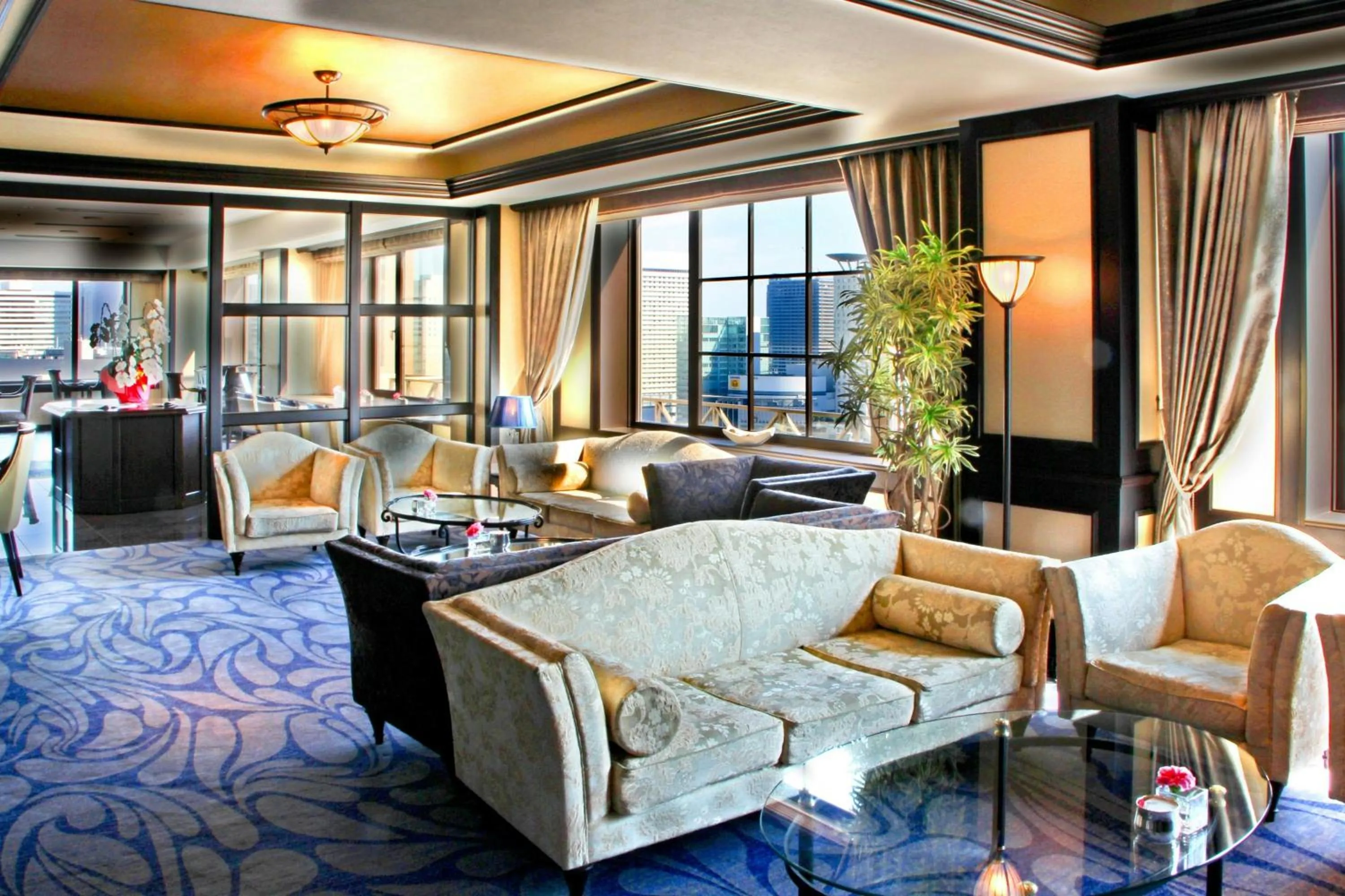 Lounge or bar in The Westin Osaka