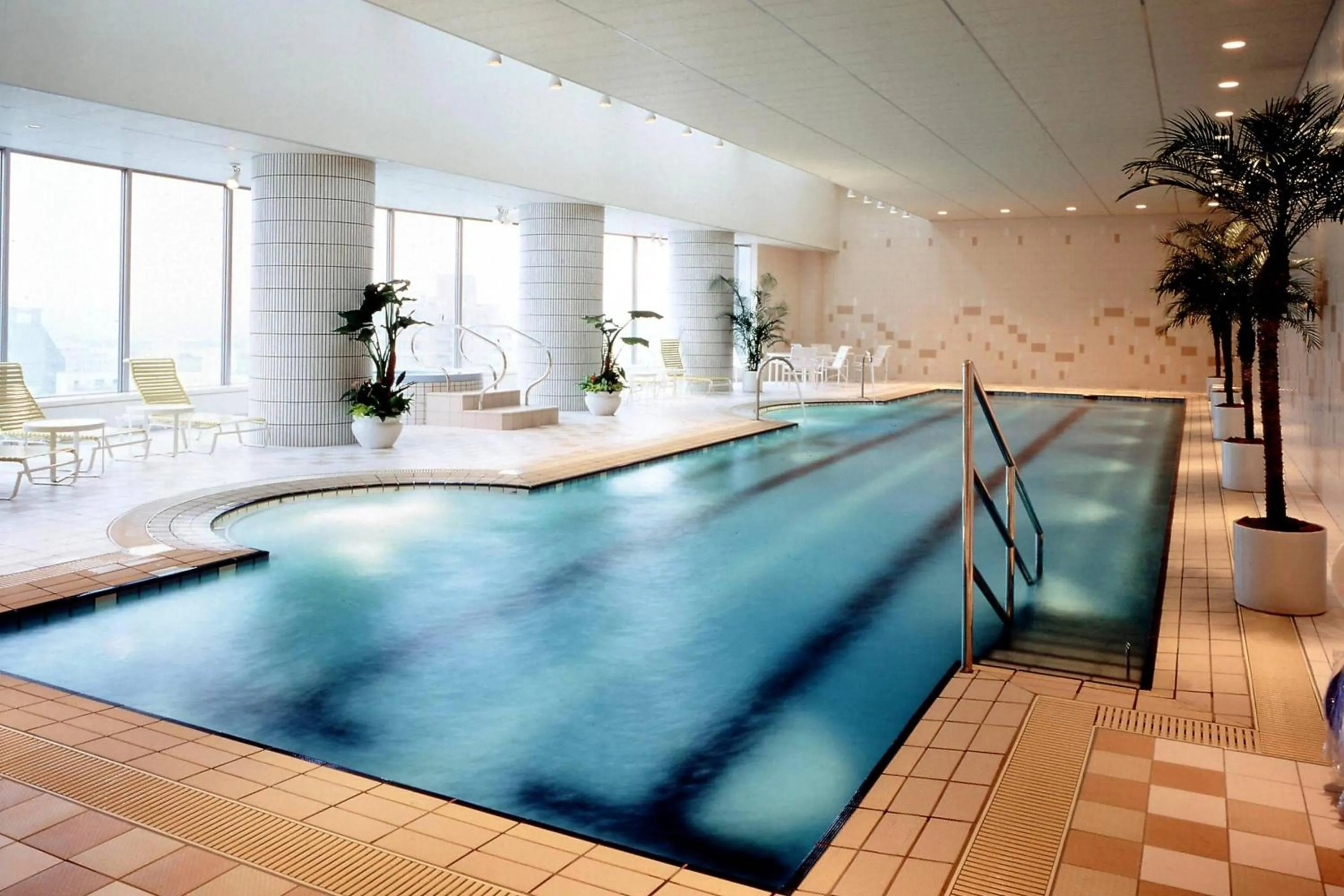 Swimming pool in The Westin Osaka