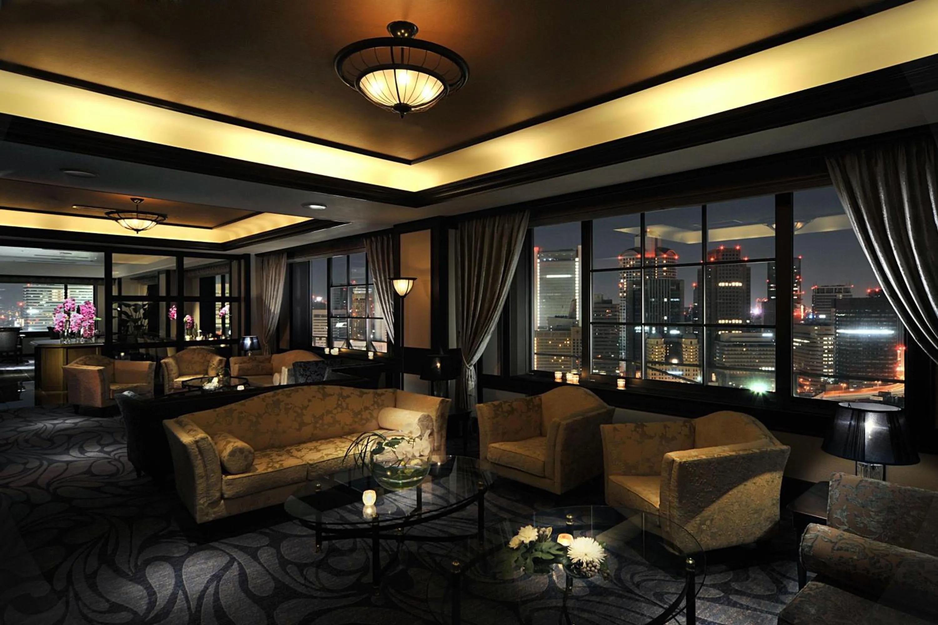 Lounge or bar in The Westin Osaka