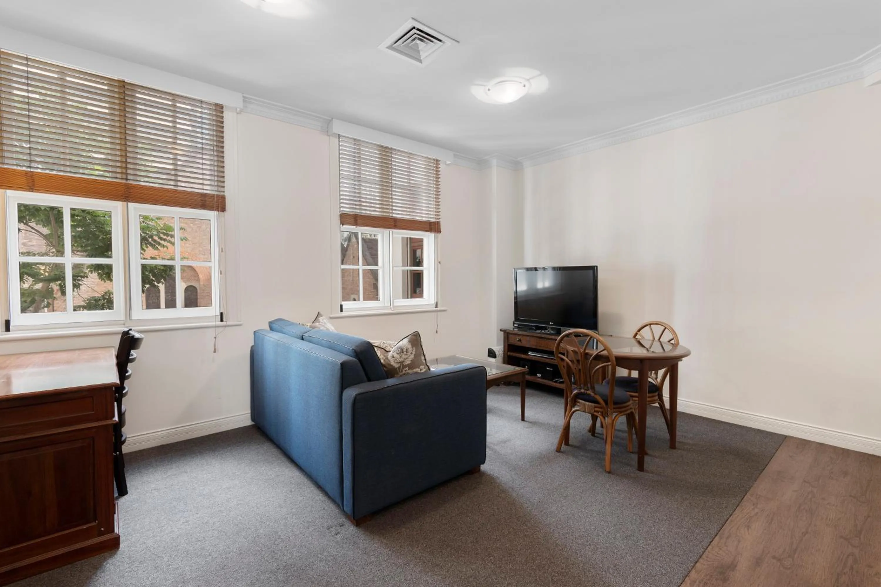 TV and multimedia in Rothbury Hotel