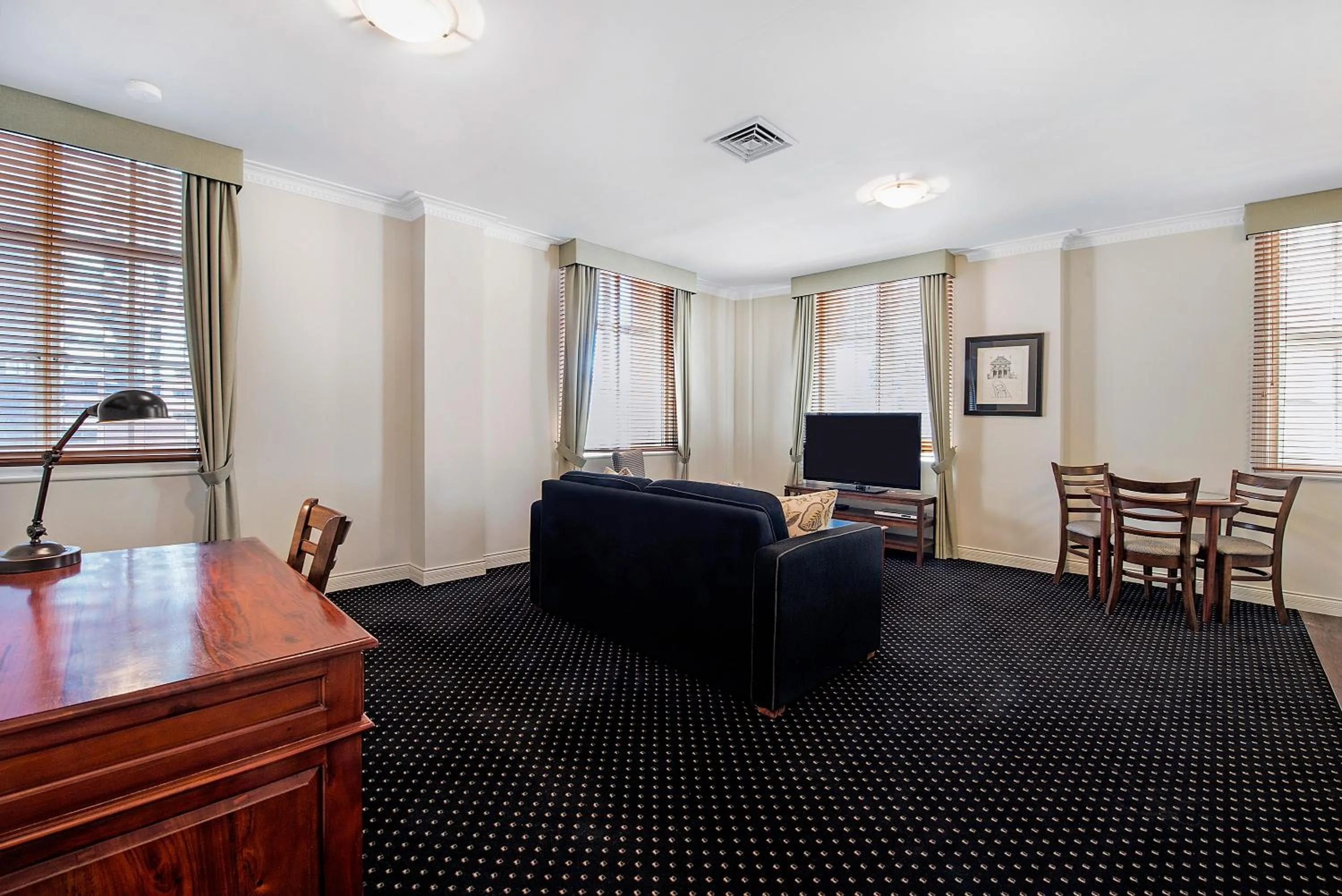 Living room in Rothbury Hotel