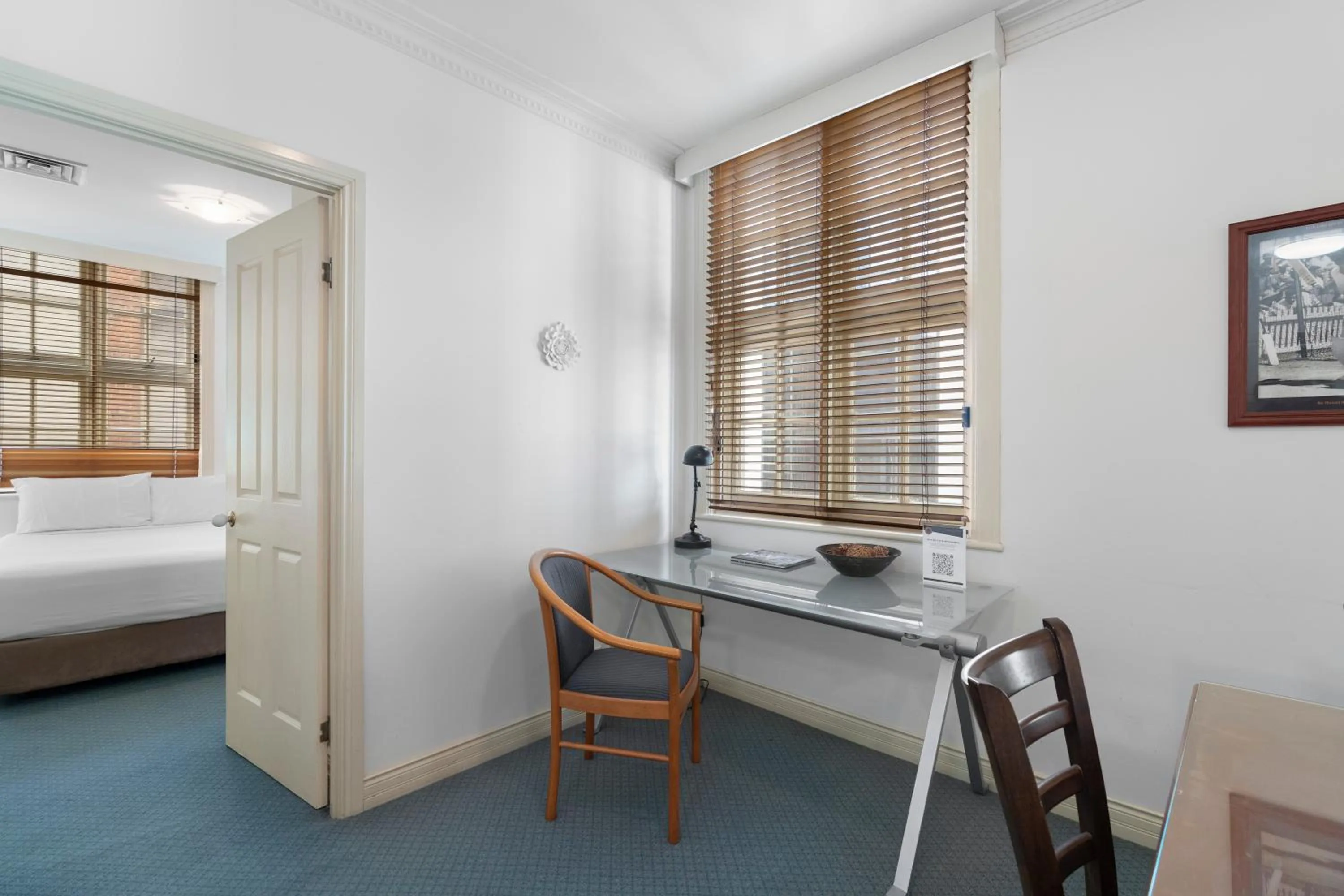 Seating area, Bed in Rothbury Hotel