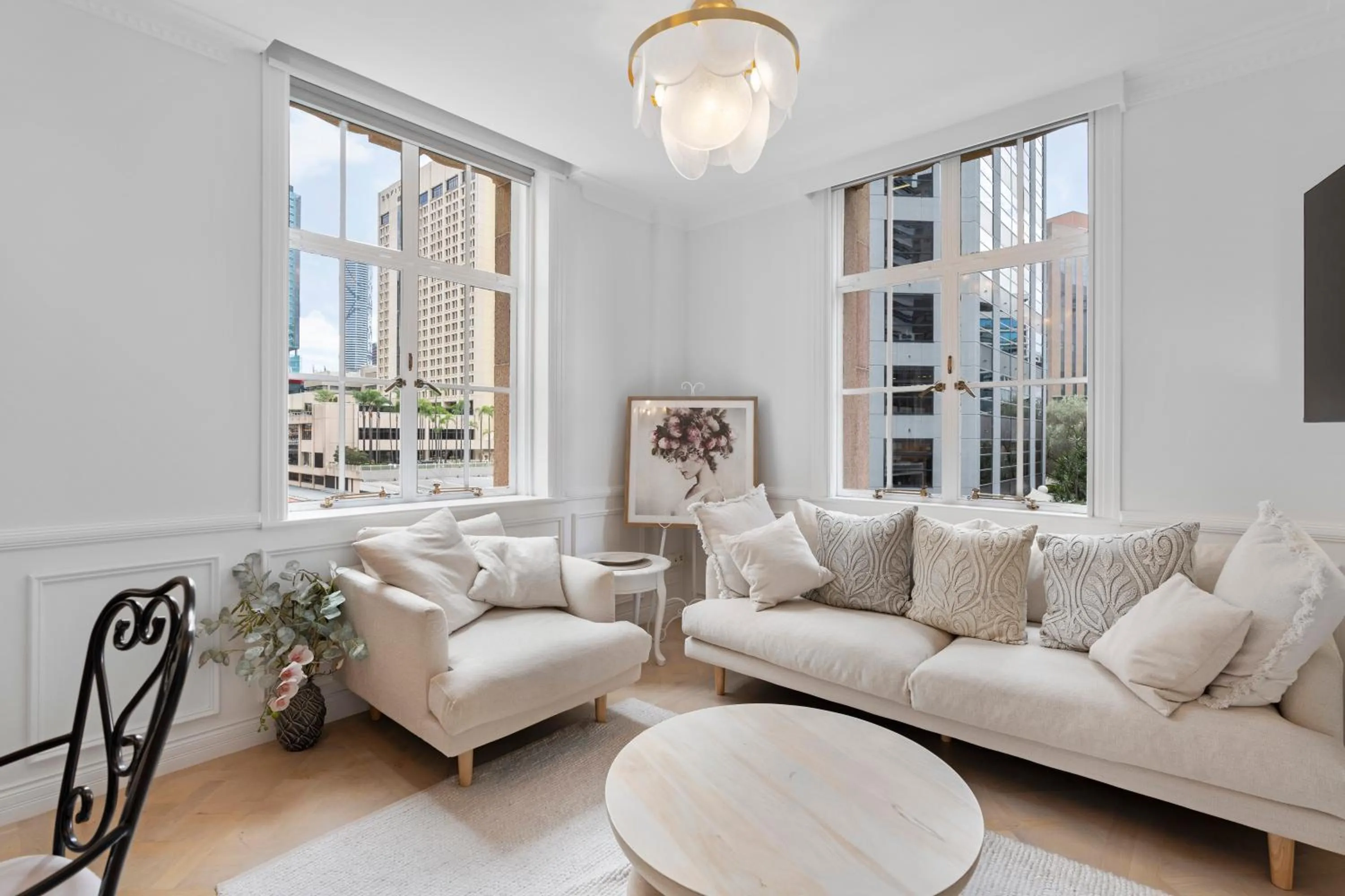 Living room in Rothbury Hotel