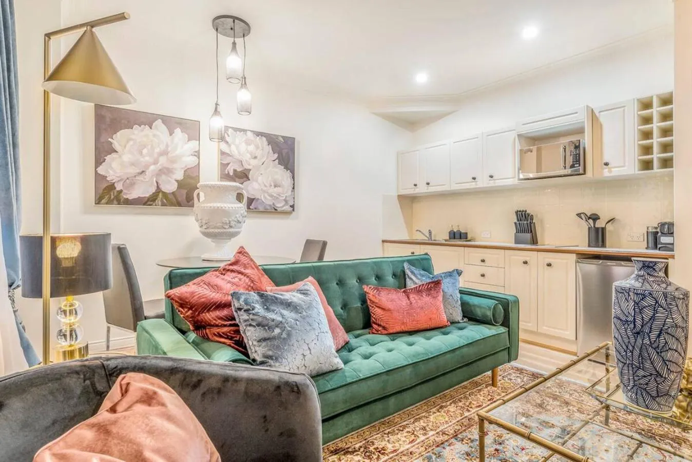 Kitchen or kitchenette in Rothbury Hotel