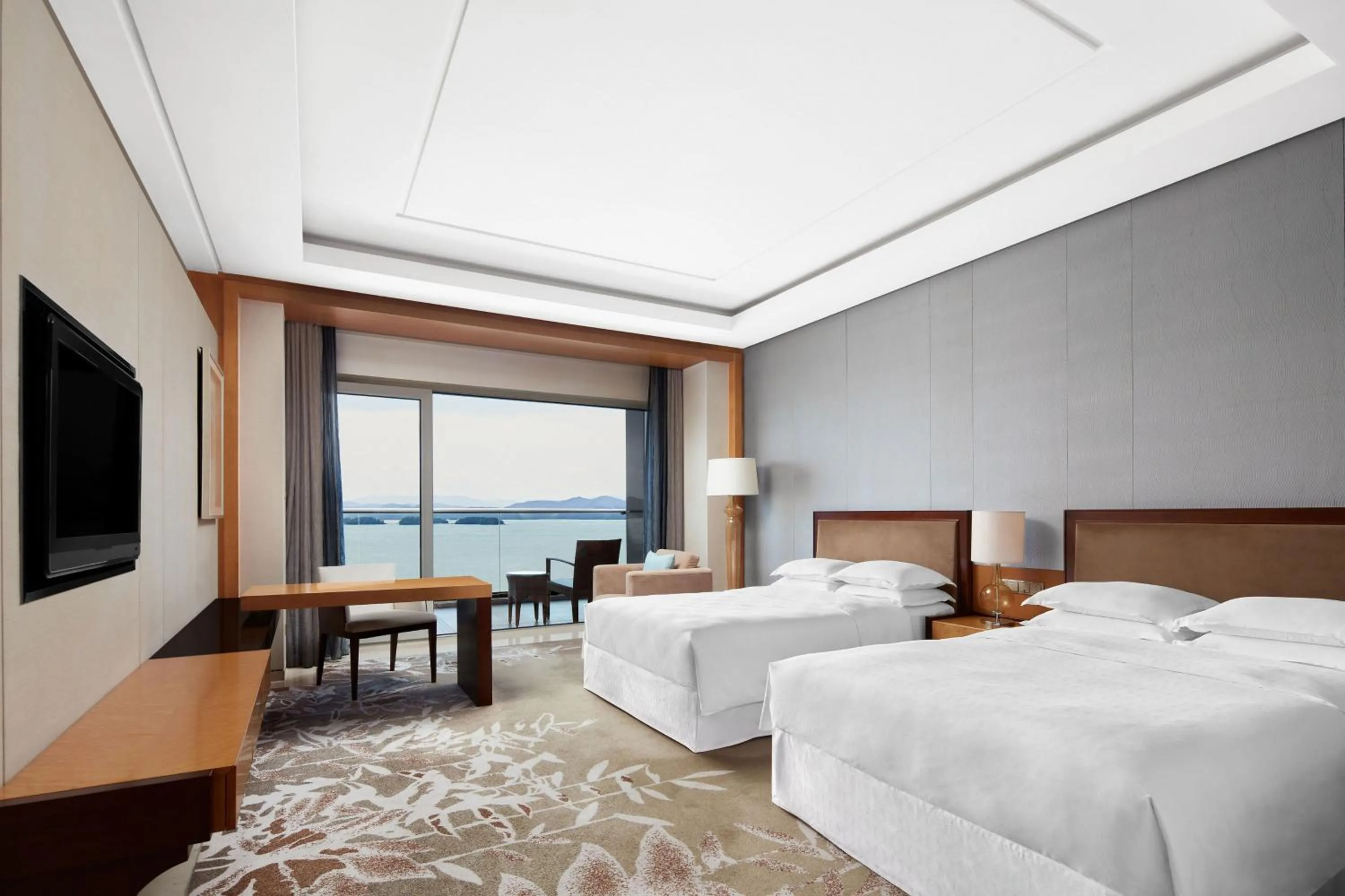 Lounge or bar, Bed in Sheraton Qiandao Lake Resort